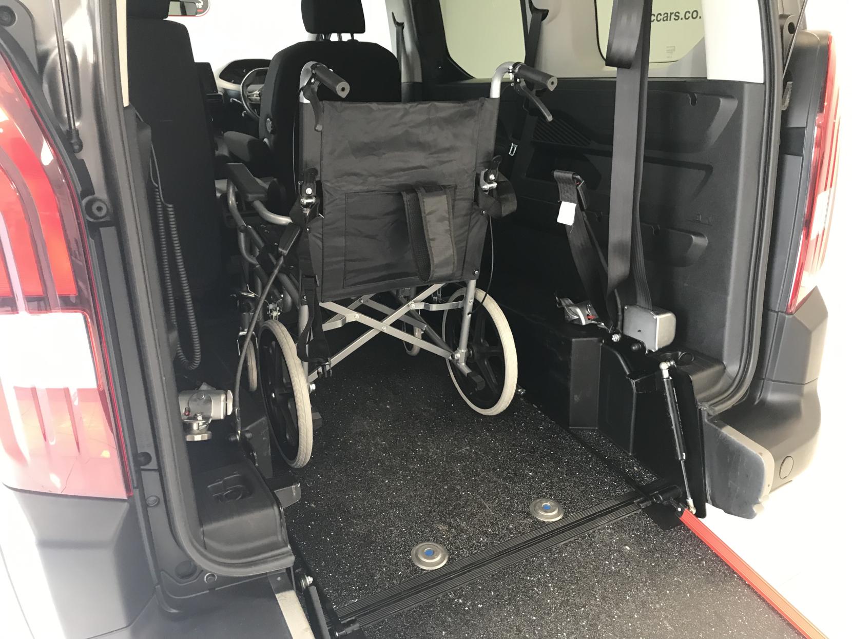 Peugeot Rifter * NEW PRICE! Save £5,000!! * - Wheelchair adapted Vehicle - 1.5 BlueHDi Allure Standard MPV 5dr Diesel Manual Euro 6 (100 ps)