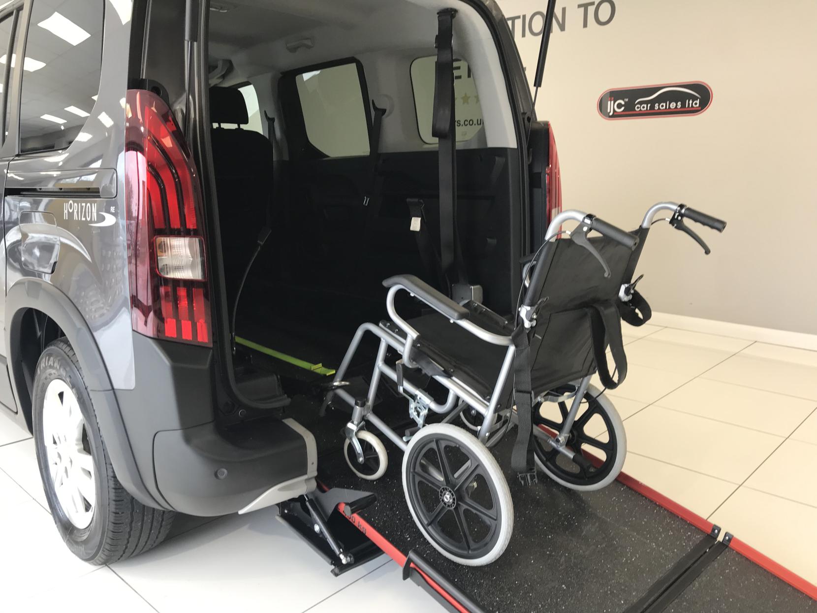 Peugeot Rifter * NEW PRICE! Save £5,000!! * - Wheelchair adapted Vehicle - 1.5 BlueHDi Allure Standard MPV 5dr Diesel Manual Euro 6 (100 ps)