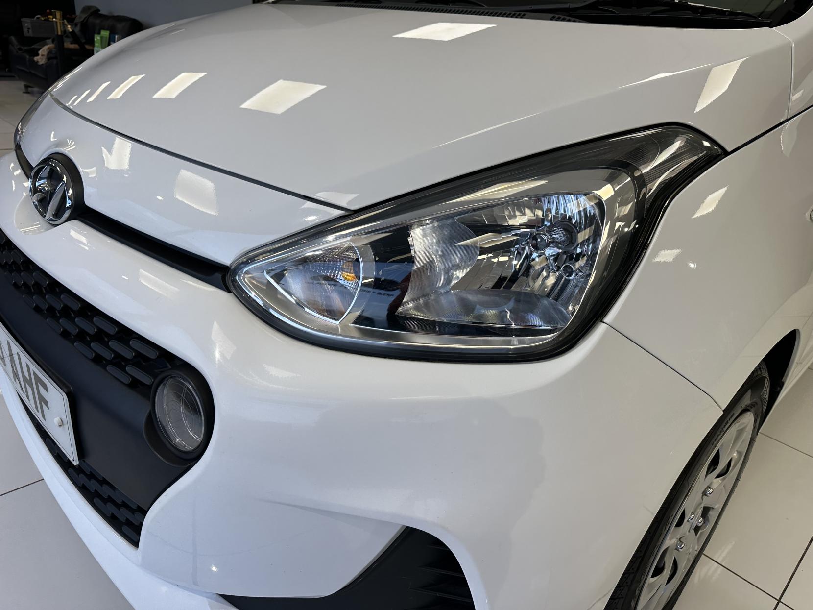 Hyundai i10 1.0 SE Hatchback 5dr Petrol Manual Euro 6 (67 ps)