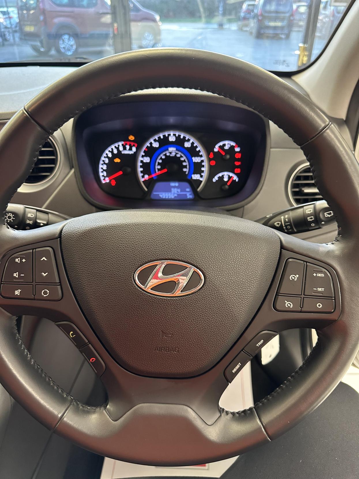 Hyundai i10 1.0 SE Hatchback 5dr Petrol Manual Euro 6 (67 ps)