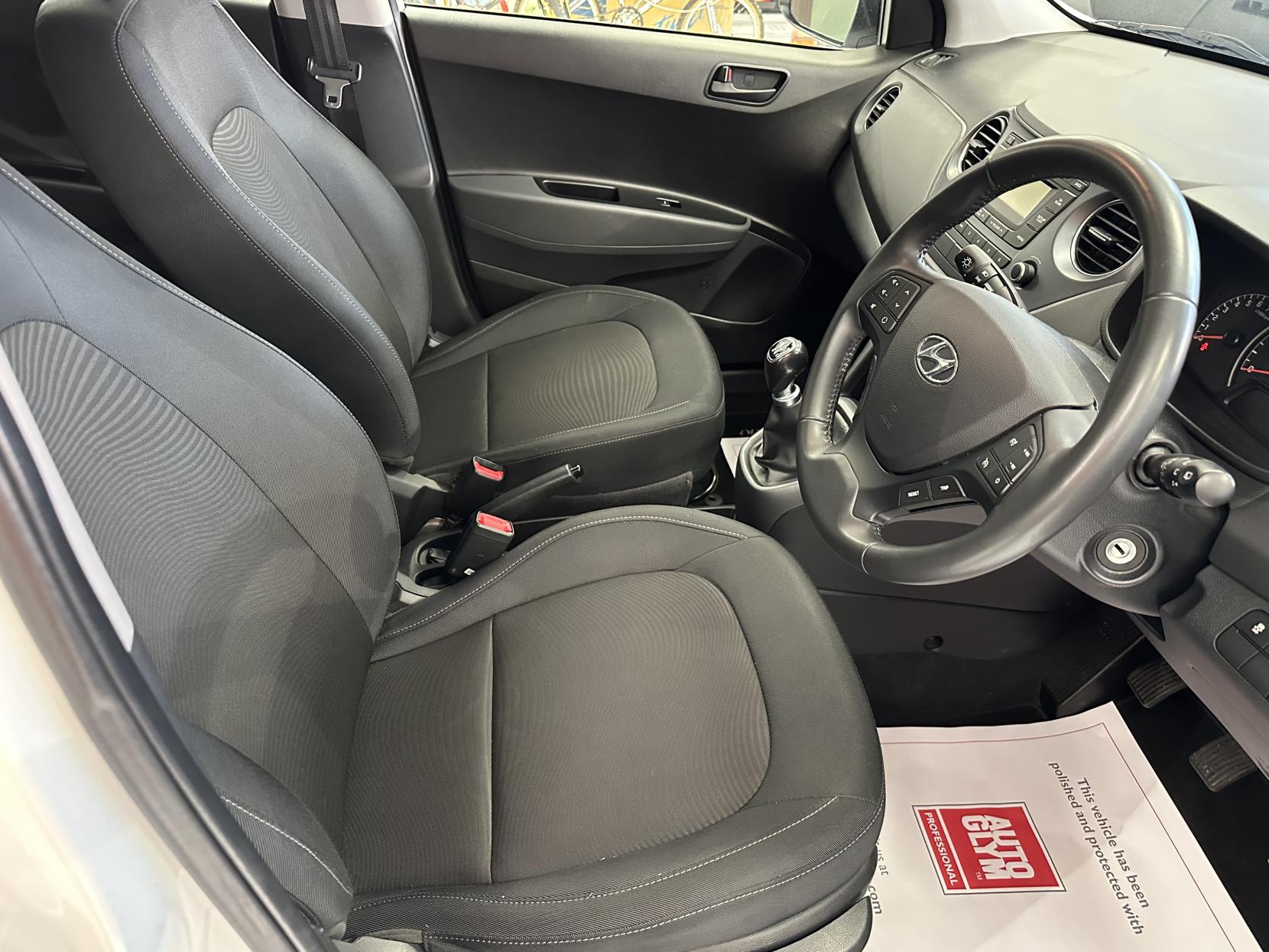 Hyundai i10 1.0 SE Hatchback 5dr Petrol Manual Euro 6 (67 ps)