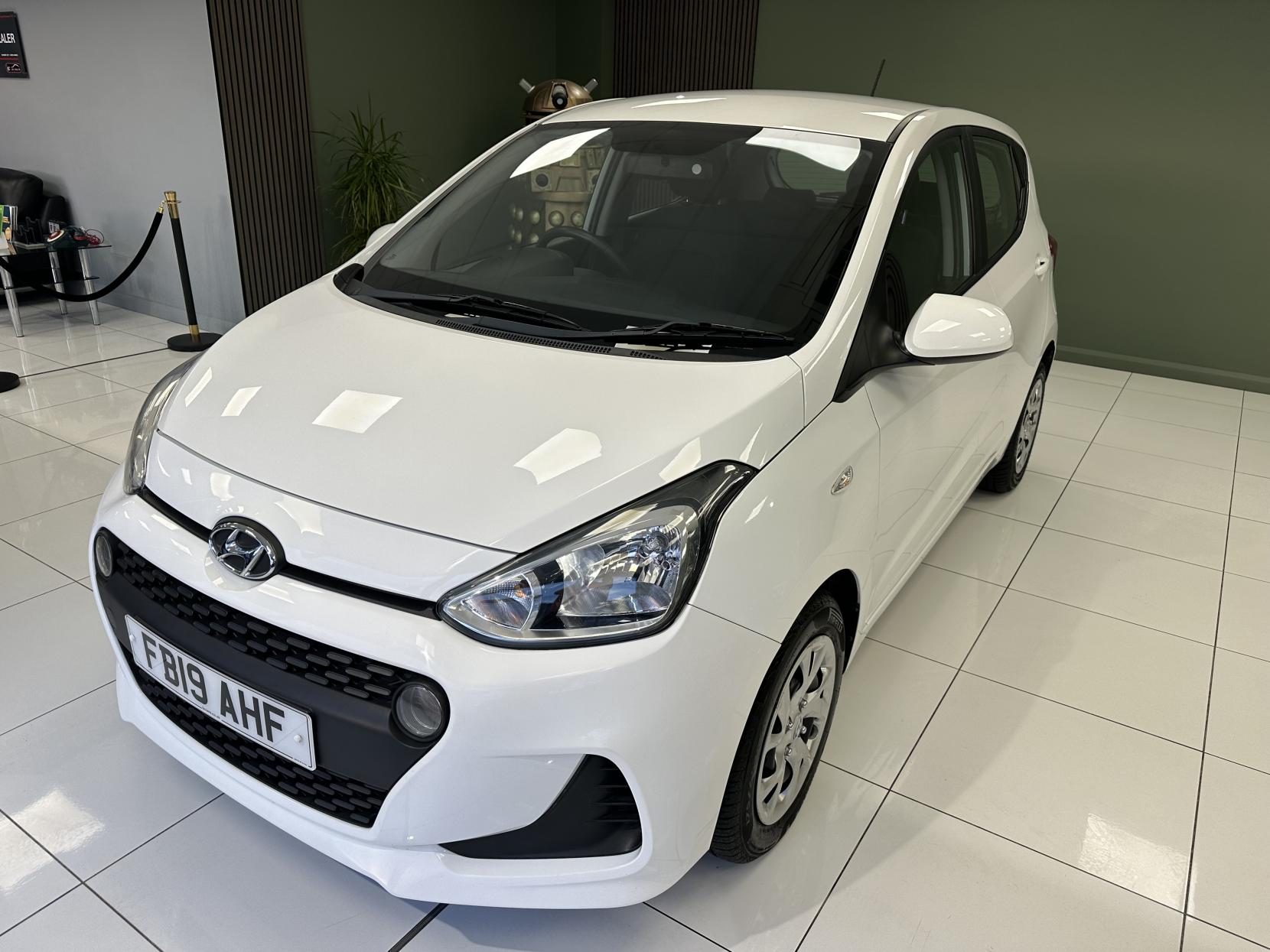 Hyundai i10 1.0 SE Hatchback 5dr Petrol Manual Euro 6 (67 ps)