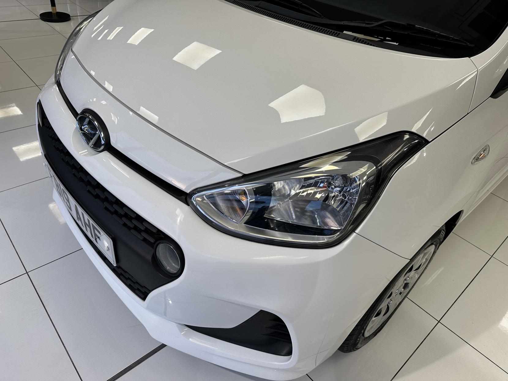 Hyundai i10 1.0 SE Hatchback 5dr Petrol Manual Euro 6 (67 ps)