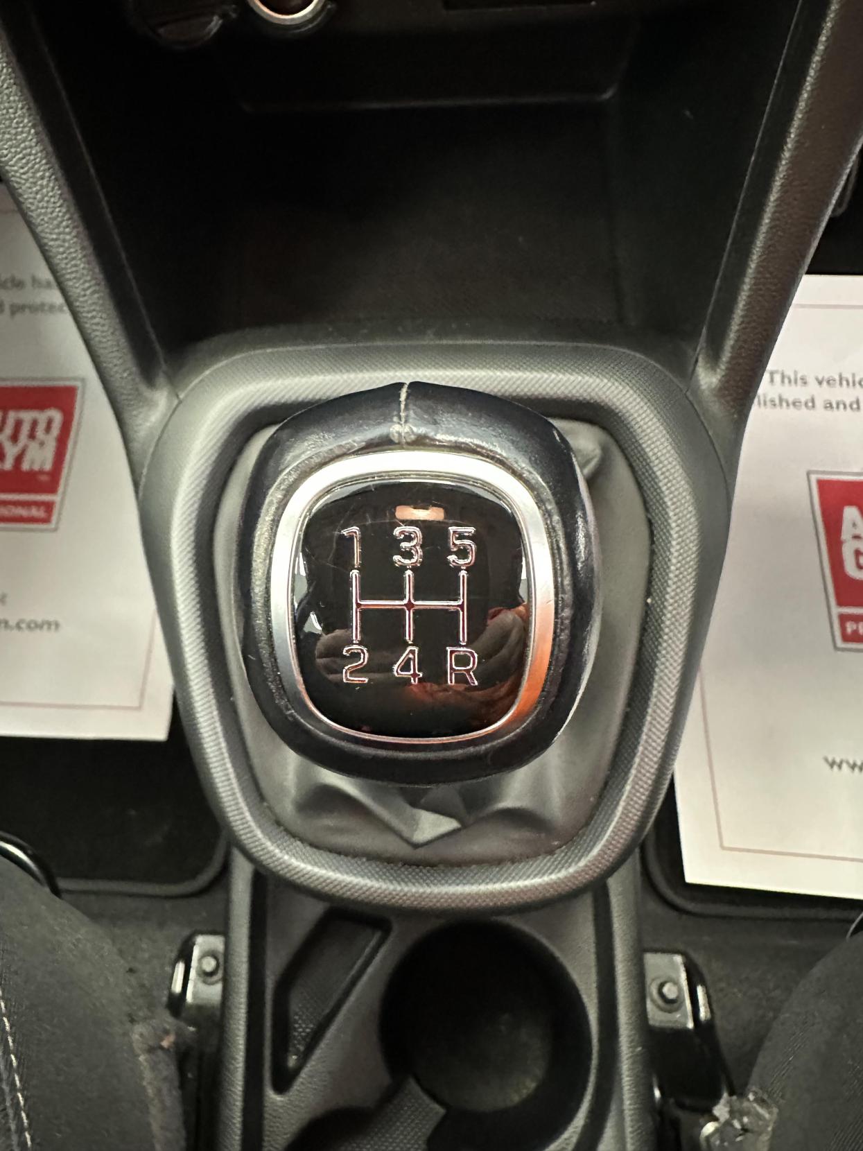 Hyundai i10 1.0 SE Hatchback 5dr Petrol Manual Euro 6 (67 ps)