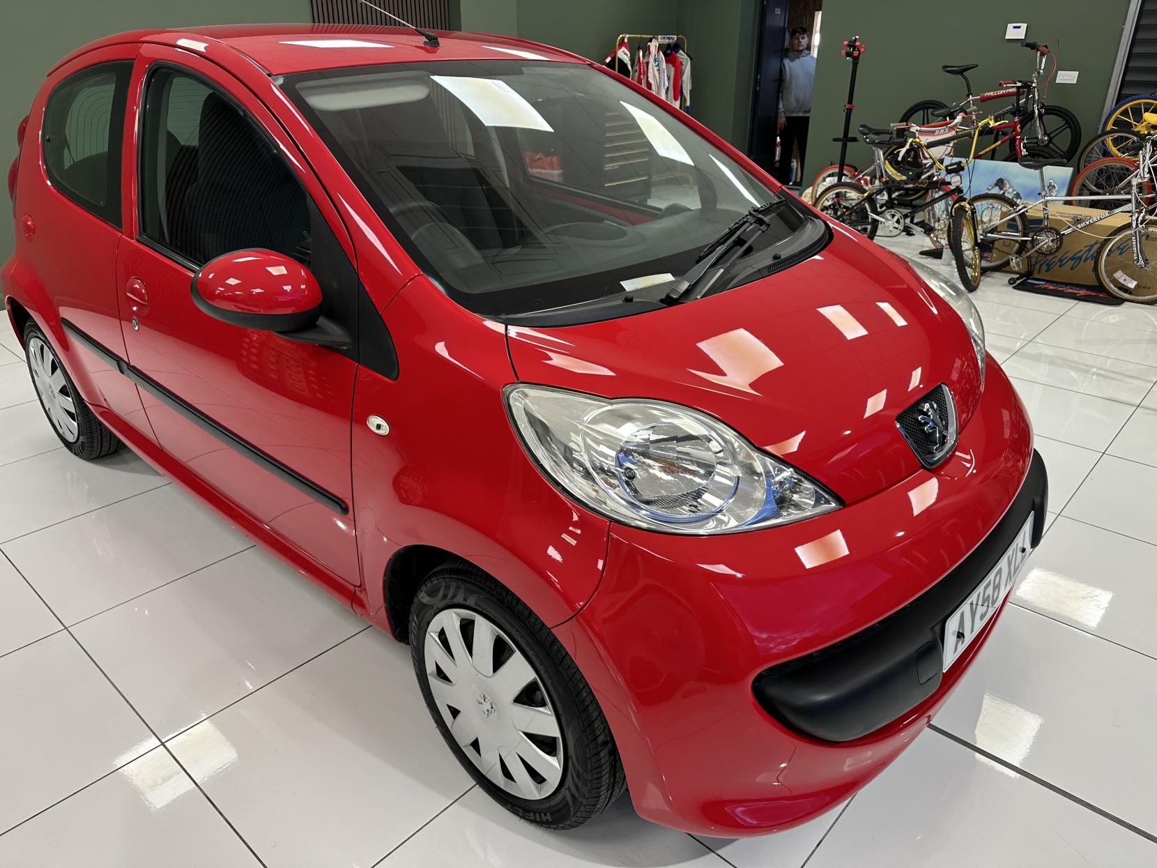 Peugeot 107 1.0 12V Urban Hatchback 5dr Petrol Manual Euro 4 (68 ps)