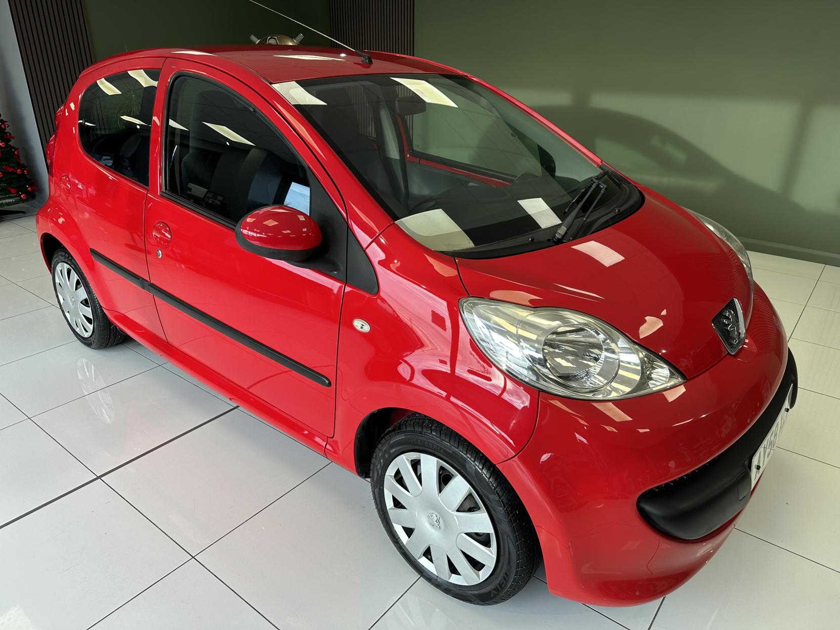 Peugeot 107 1.0 12V Urban Hatchback 5dr Petrol Manual Euro 4 (68 ps)