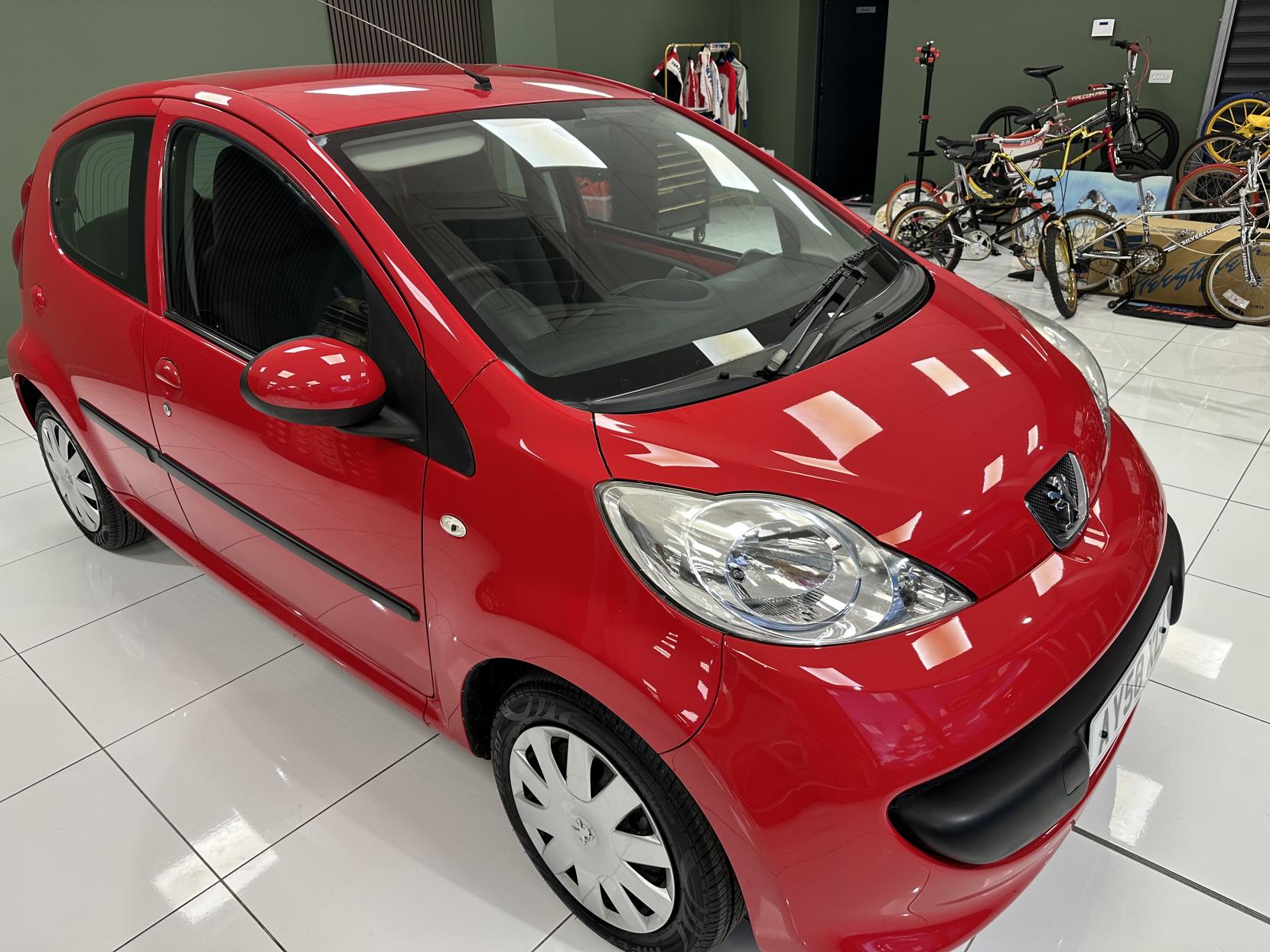 Peugeot 107 1.0 12V Urban Hatchback 5dr Petrol Manual Euro 4 (68 ps)