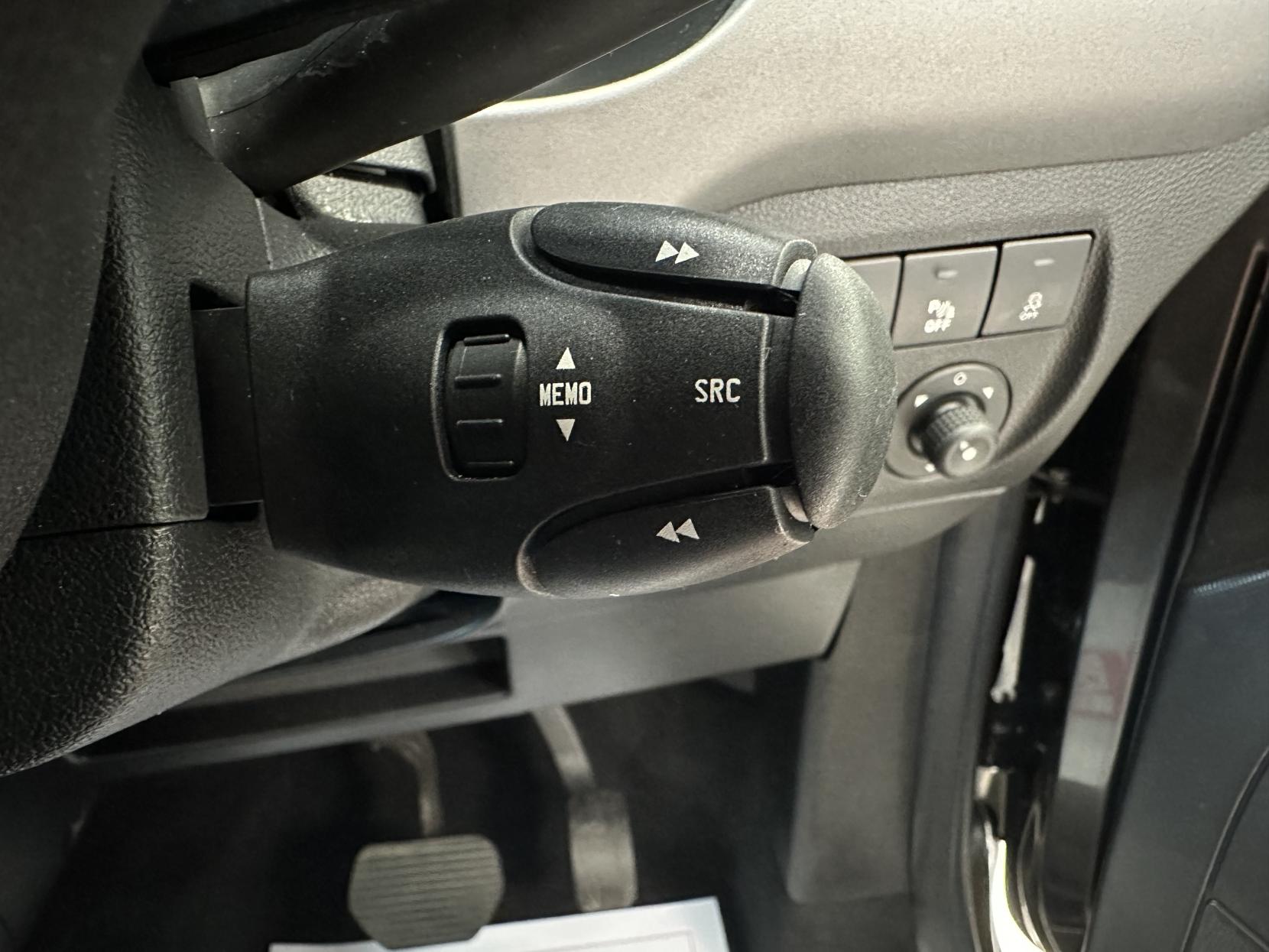 Citroen Berlingo AUTO WAV, TOP SPEC! FRONT AND REAR PARK SENSORS, WINCH, APPLE CAR PLAY /SAT NAV! 1.6 BlueHDi Flair Multispace MPV 5dr Diesel ETG6 Euro 6