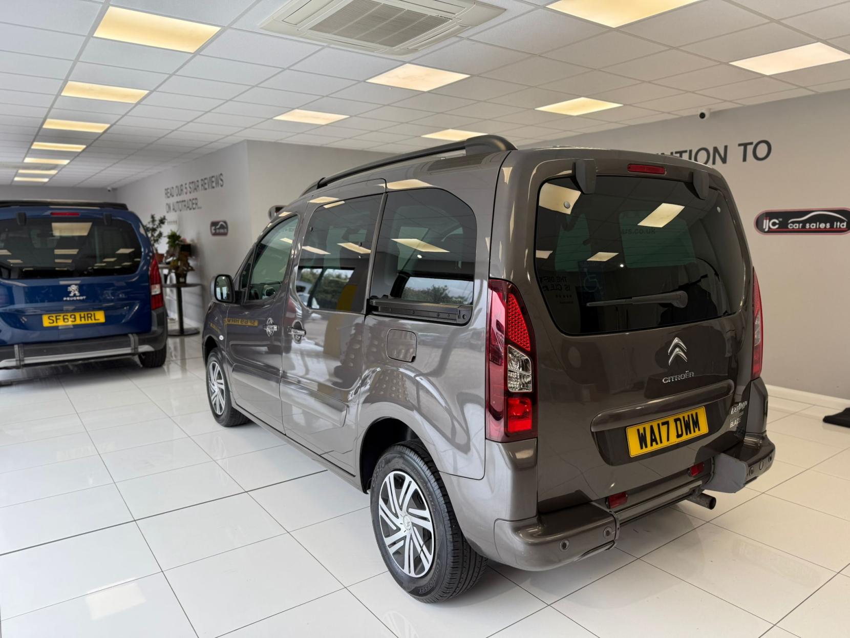 Citroen Berlingo AUTO WAV, TOP SPEC! FRONT AND REAR PARK SENSORS, WINCH, APPLE CAR PLAY /SAT NAV! 1.6 BlueHDi Flair Multispace MPV 5dr Diesel ETG6 Euro 6