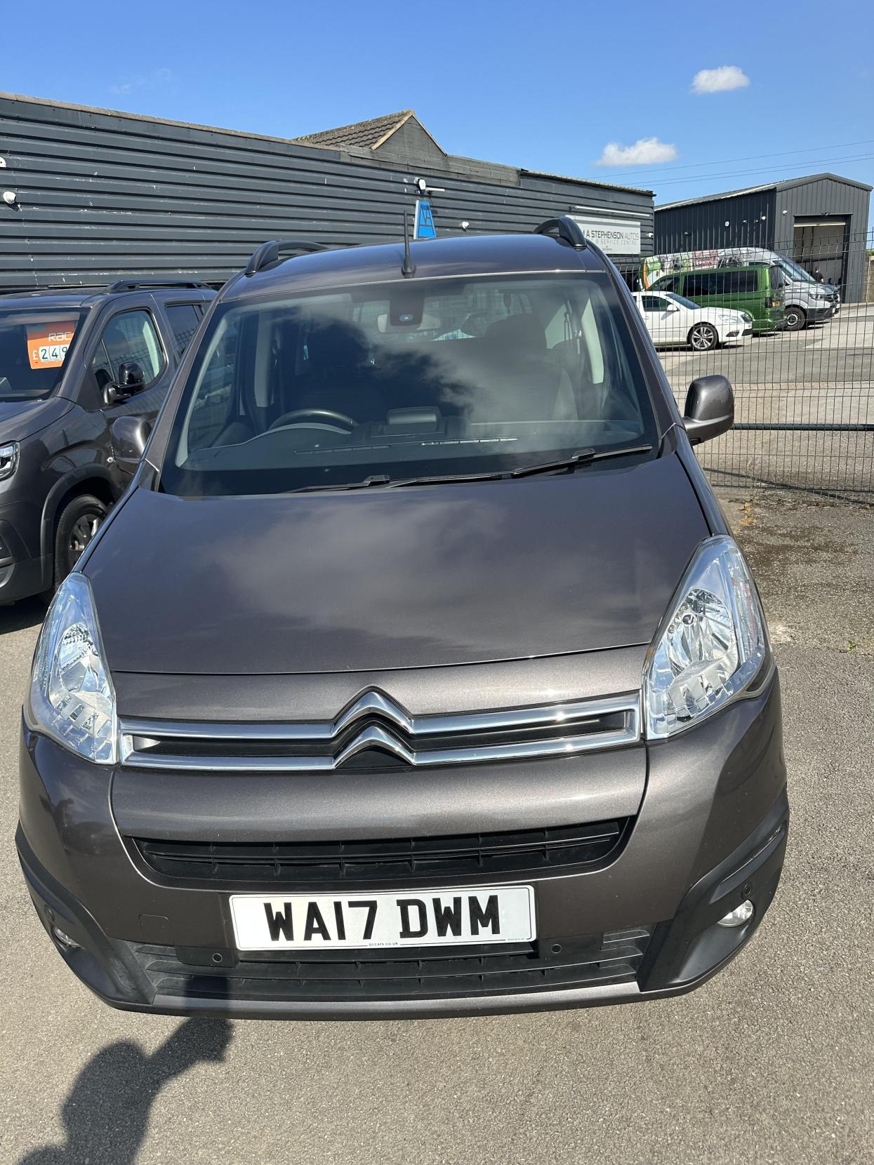 Citroen Berlingo AUTO WAV, TOP SPEC! FRONT AND REAR PARK SENSORS, WINCH, APPLE CAR PLAY /SAT NAV! 1.6 BlueHDi Flair Multispace MPV 5dr Diesel ETG6 Euro 6