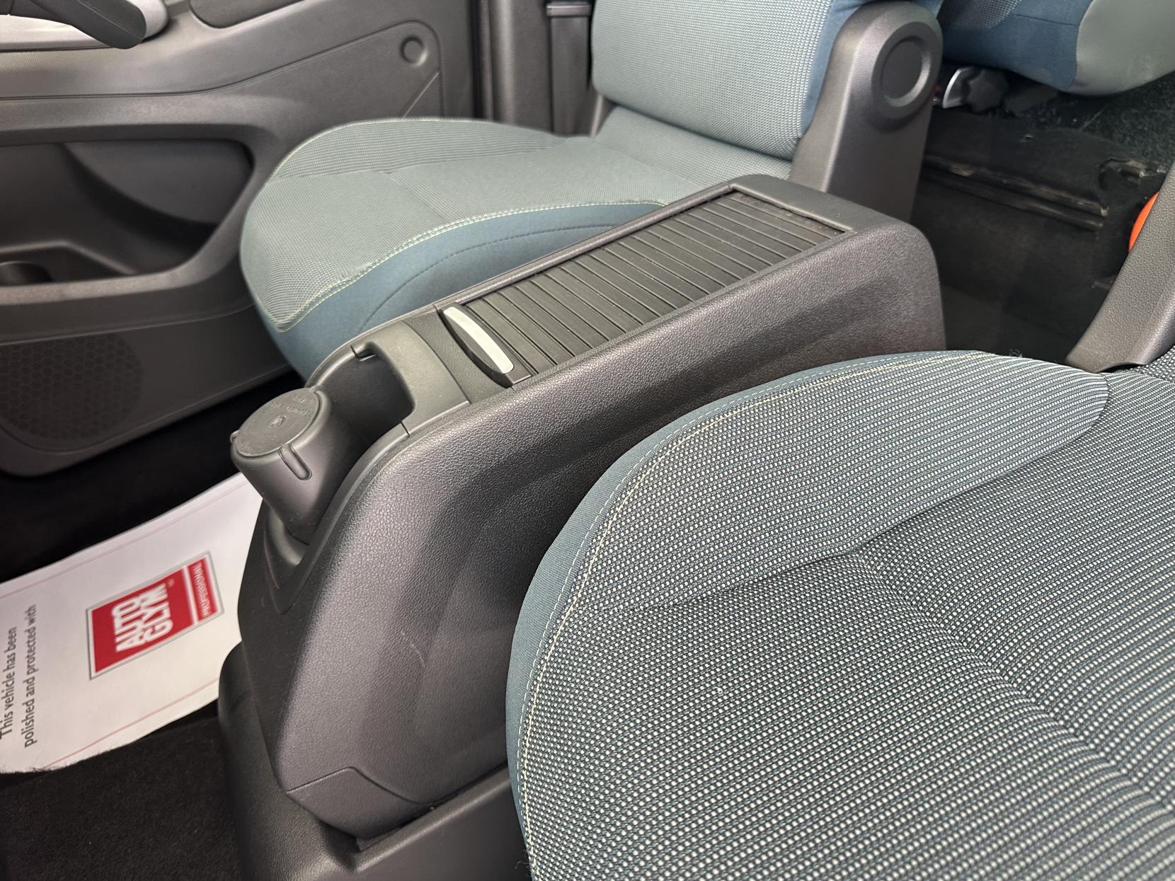 Citroen Berlingo AUTO WAV, TOP SPEC! FRONT AND REAR PARK SENSORS, WINCH, APPLE CAR PLAY /SAT NAV! 1.6 BlueHDi Flair Multispace MPV 5dr Diesel ETG6 Euro 6