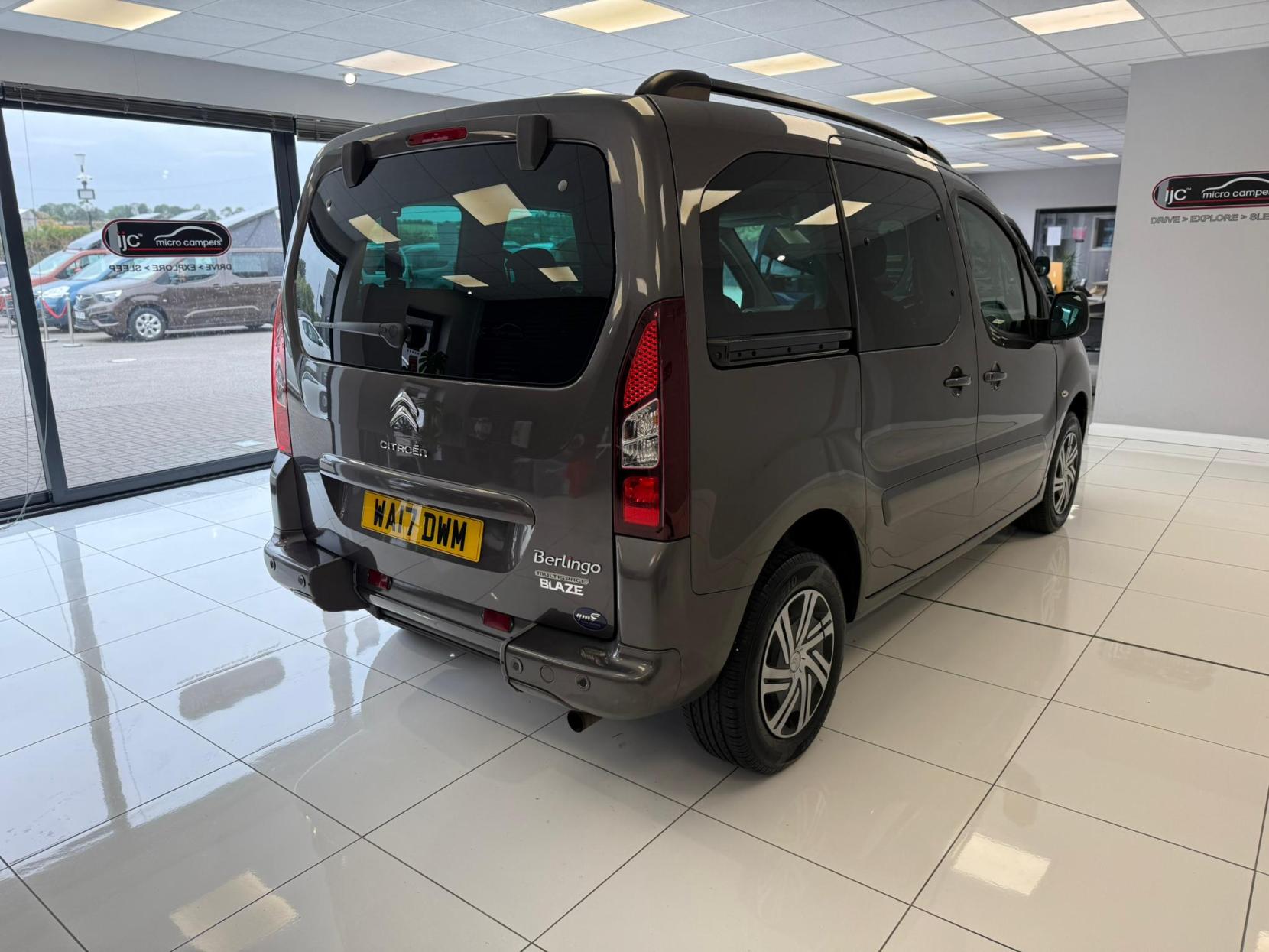 Citroen Berlingo AUTO WAV, TOP SPEC! FRONT AND REAR PARK SENSORS, WINCH, APPLE CAR PLAY /SAT NAV! 1.6 BlueHDi Flair Multispace MPV 5dr Diesel ETG6 Euro 6