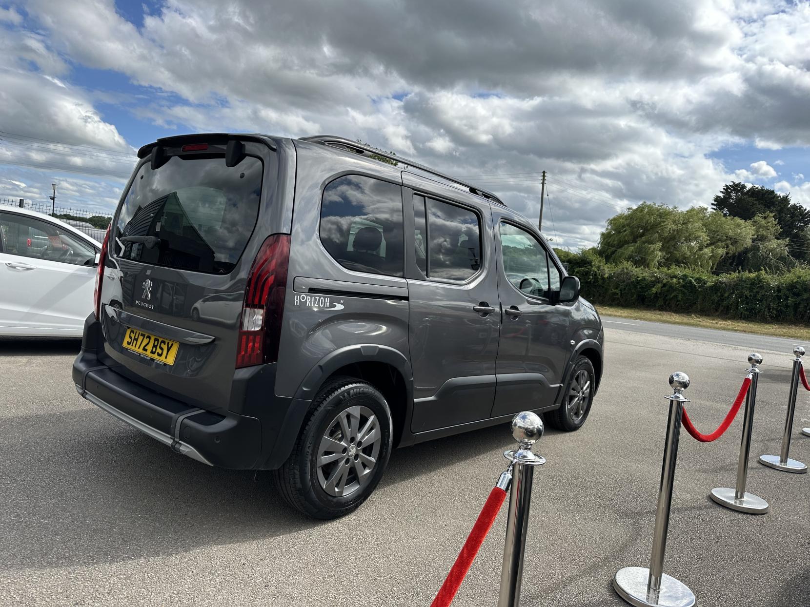 Peugeot Rifter AUTOMATIC WAV, CARRIES 5! HIGH SPEC ALLURE PREMIUM MODEL WITH A WINCH! 1.5 BlueHDi Allure Premium Standard MPV 5dr Diesel EAT Euro 6 (s/s) (130 ps)