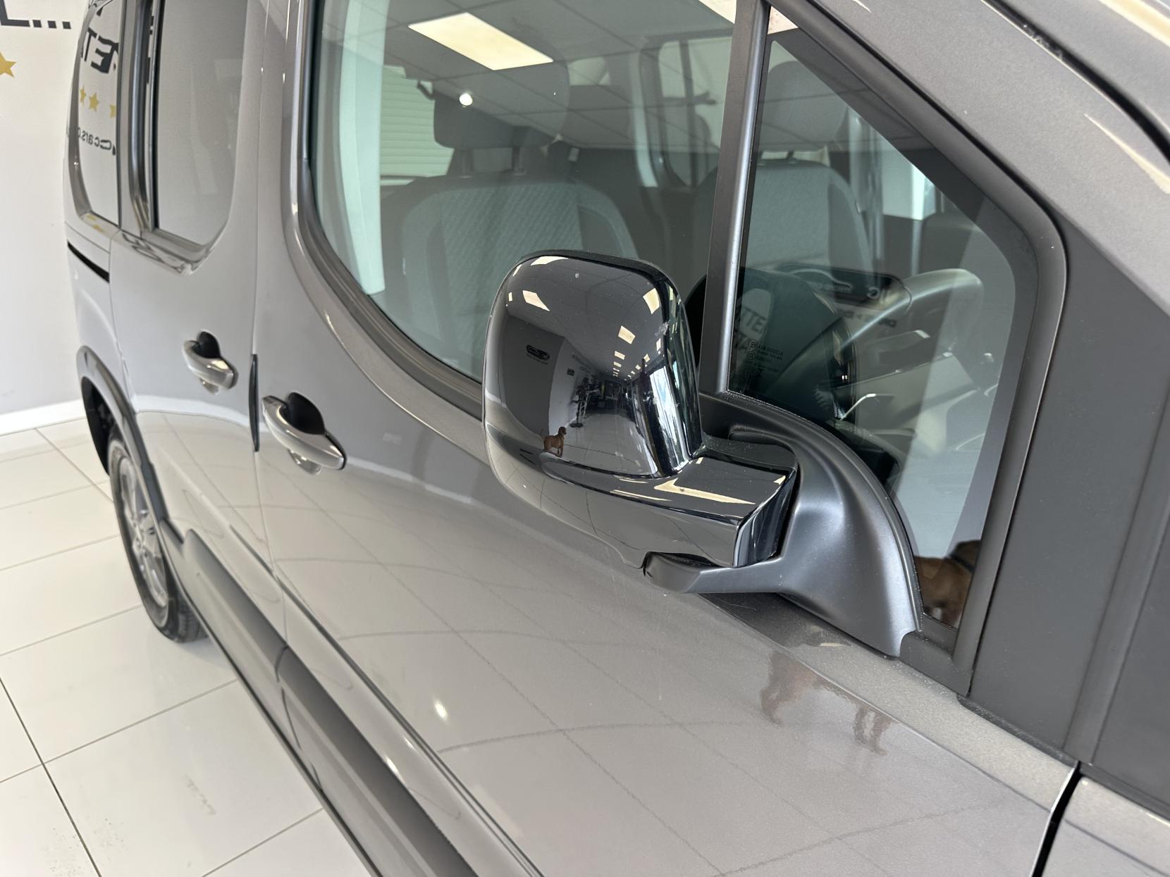 Peugeot Rifter AUTOMATIC WAV, CARRIES 5! HIGH SPEC ALLURE PREMIUM MODEL WITH A WINCH! 1.5 BlueHDi Allure Premium Standard MPV 5dr Diesel EAT Euro 6 (s/s) (130 ps)
