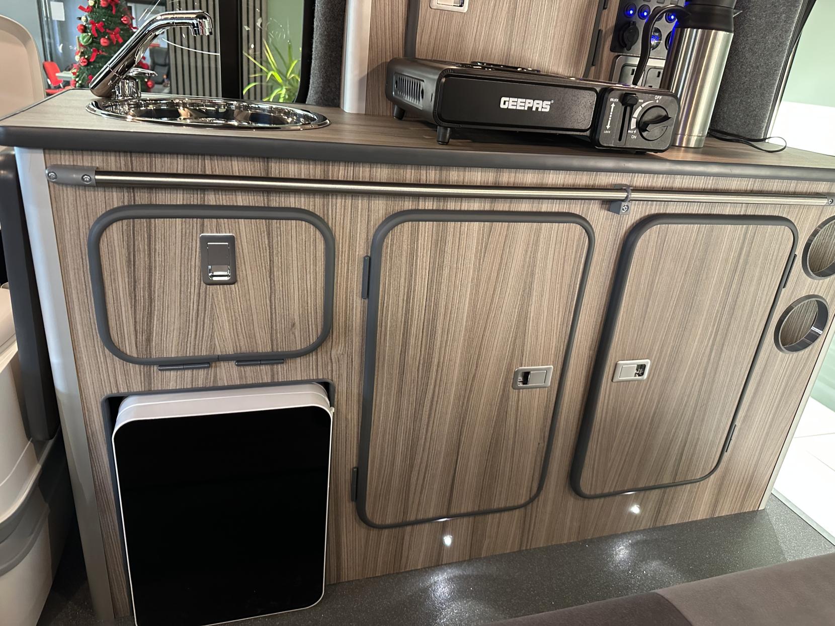 Peugeot Rifter AUTOMATIC MICRO CAMPER! BRAND NEW CONVERSION!! 1.5 BlueHDi Allure Premium Standard MPV 5dr Diesel EAT Euro 6 (s/s) (130 ps)