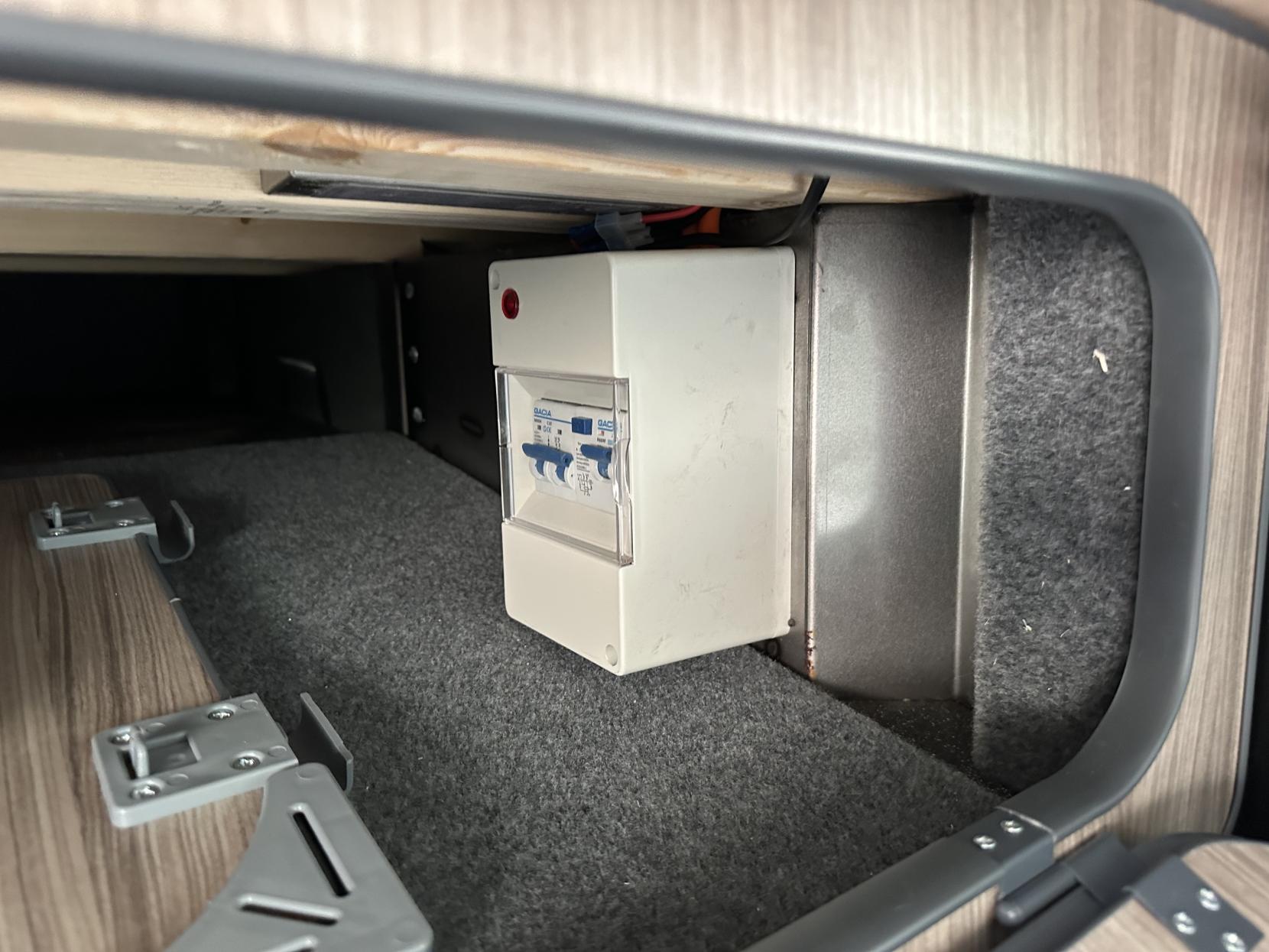 Peugeot Rifter AUTOMATIC MICRO CAMPER! BRAND NEW CONVERSION!! 1.5 BlueHDi Allure Premium Standard MPV 5dr Diesel EAT Euro 6 (s/s) (130 ps)