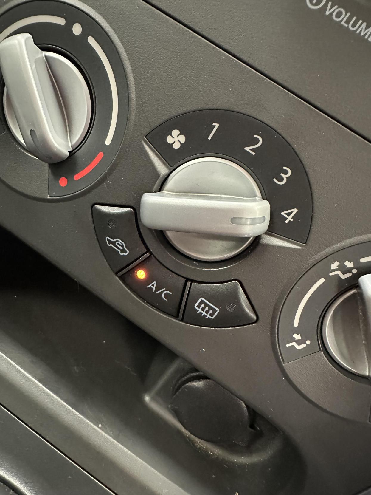 Vauxhall Agila £35 TAX! HIGH SEATING POSITION, 1.2 VVT ecoFLEX SE MPV 5dr Petrol Manual (94 ps)