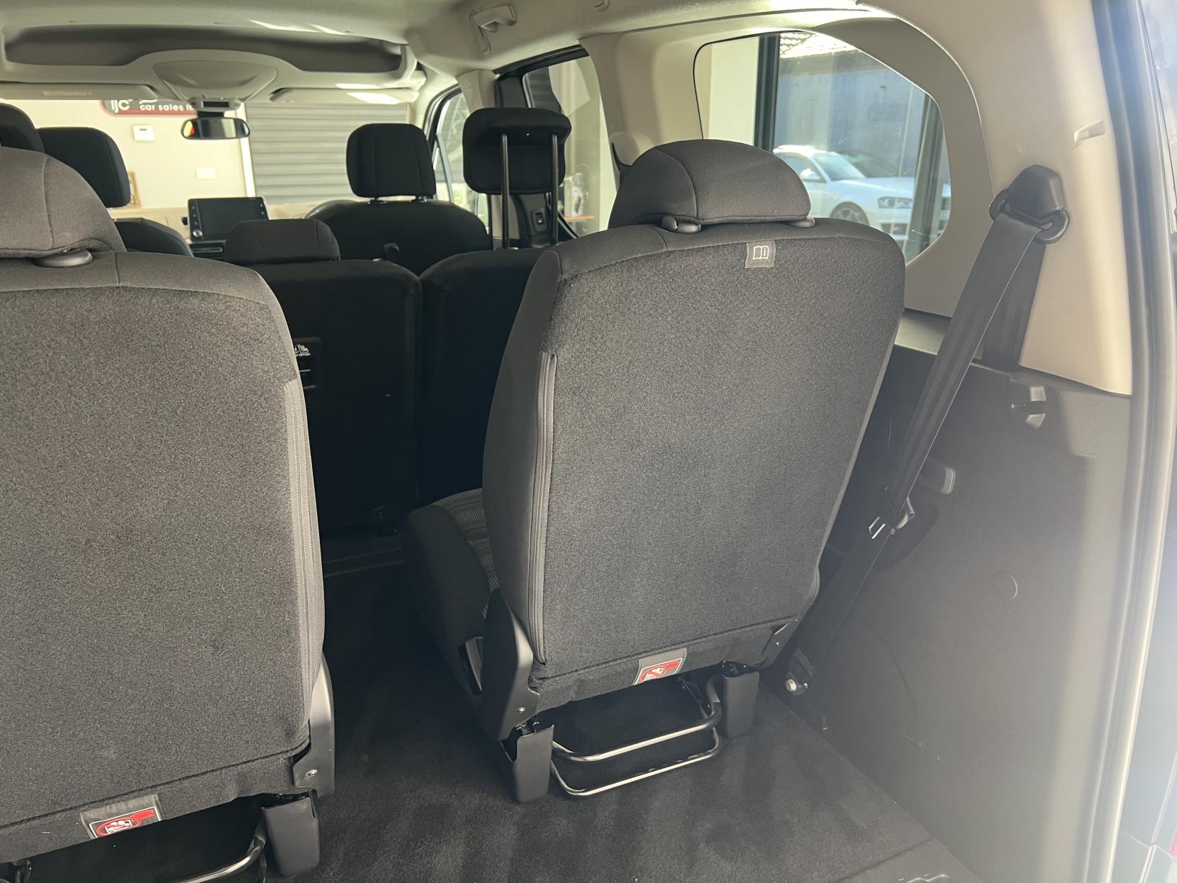 Vauxhall Combo Life *THIS IS THE ONLY PETROL AUTOMATIC 7 SEATER AVAILABLE IN THE UK ON A 2023* 1.2 130 BHP Turbo SE XL MPV 5dr Petrol Auto Euro 6 (s/s) (7 Seat) 