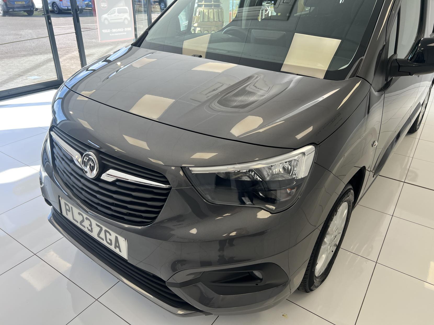 Vauxhall Combo Life *THIS IS THE ONLY PETROL AUTOMATIC 7 SEATER AVAILABLE IN THE UK ON A 2023* 1.2 130 BHP Turbo SE XL MPV 5dr Petrol Auto Euro 6 (s/s) (7 Seat) 