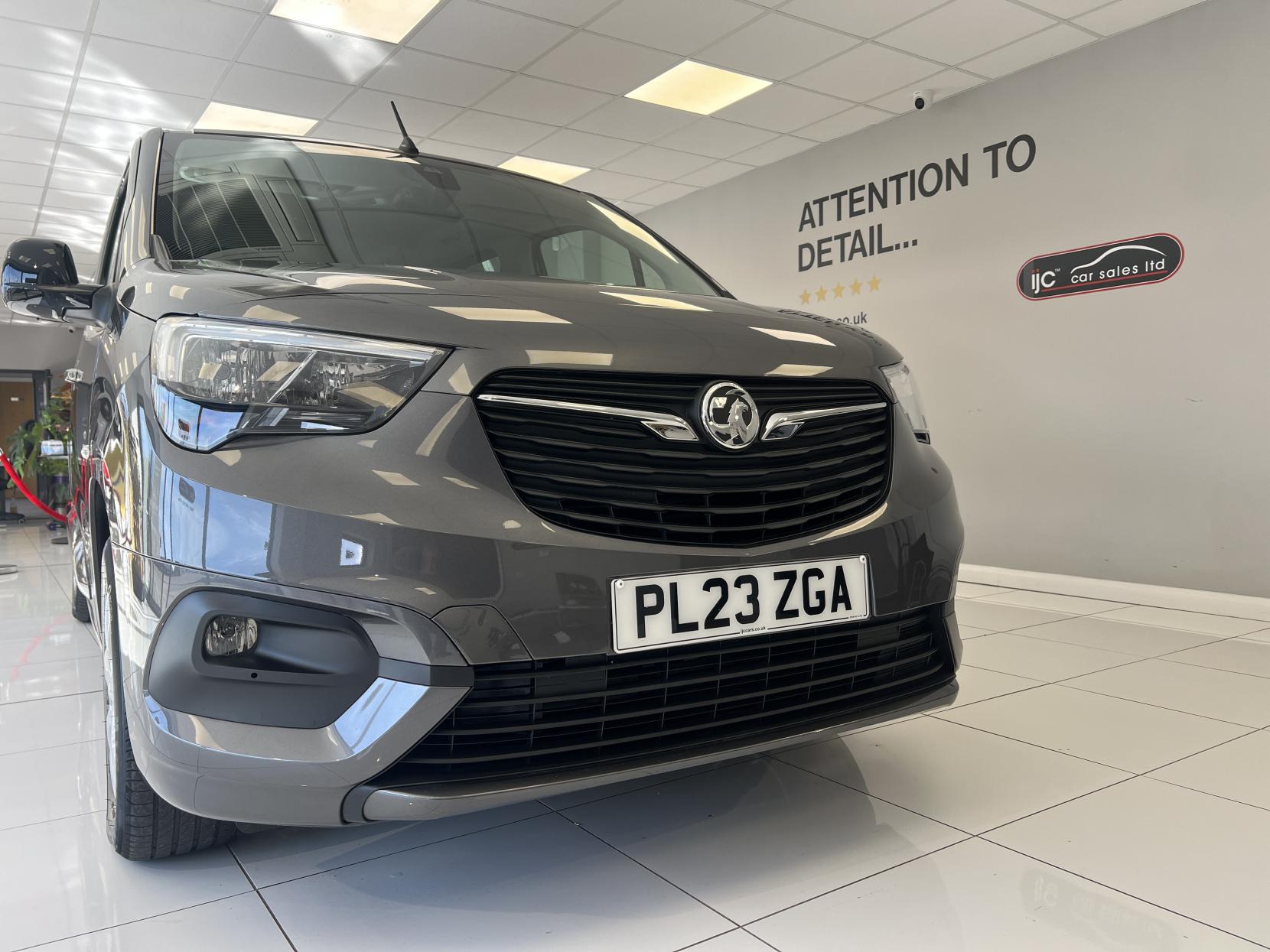 Vauxhall Combo Life *THIS IS THE ONLY PETROL AUTOMATIC 7 SEATER AVAILABLE IN THE UK ON A 2023* 1.2 130 BHP Turbo SE XL MPV 5dr Petrol Auto Euro 6 (s/s) (7 Seat) 