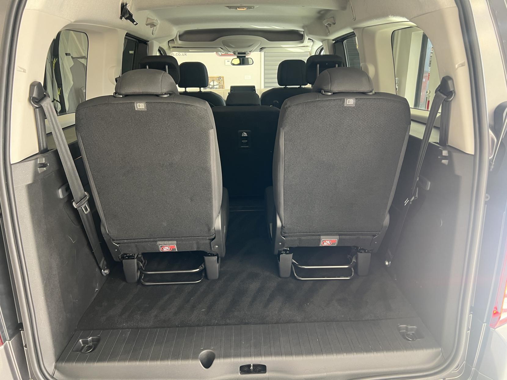 Vauxhall Combo Life *THIS IS THE ONLY PETROL AUTOMATIC 7 SEATER AVAILABLE IN THE UK ON A 2023* 1.2 130 BHP Turbo SE XL MPV 5dr Petrol Auto Euro 6 (s/s) (7 Seat) 