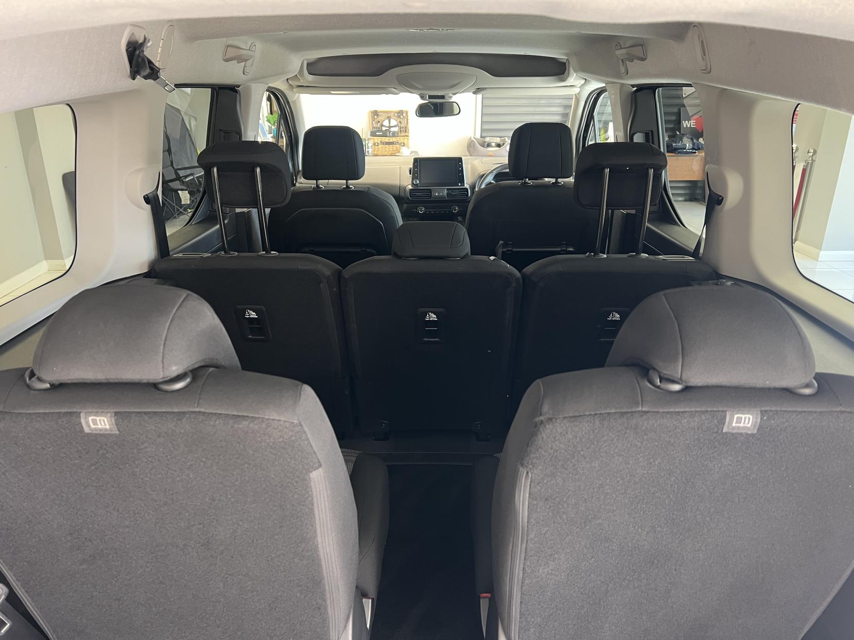 Vauxhall Combo Life *THIS IS THE ONLY PETROL AUTOMATIC 7 SEATER AVAILABLE IN THE UK ON A 2023* 1.2 130 BHP Turbo SE XL MPV 5dr Petrol Auto Euro 6 (s/s) (7 Seat) 