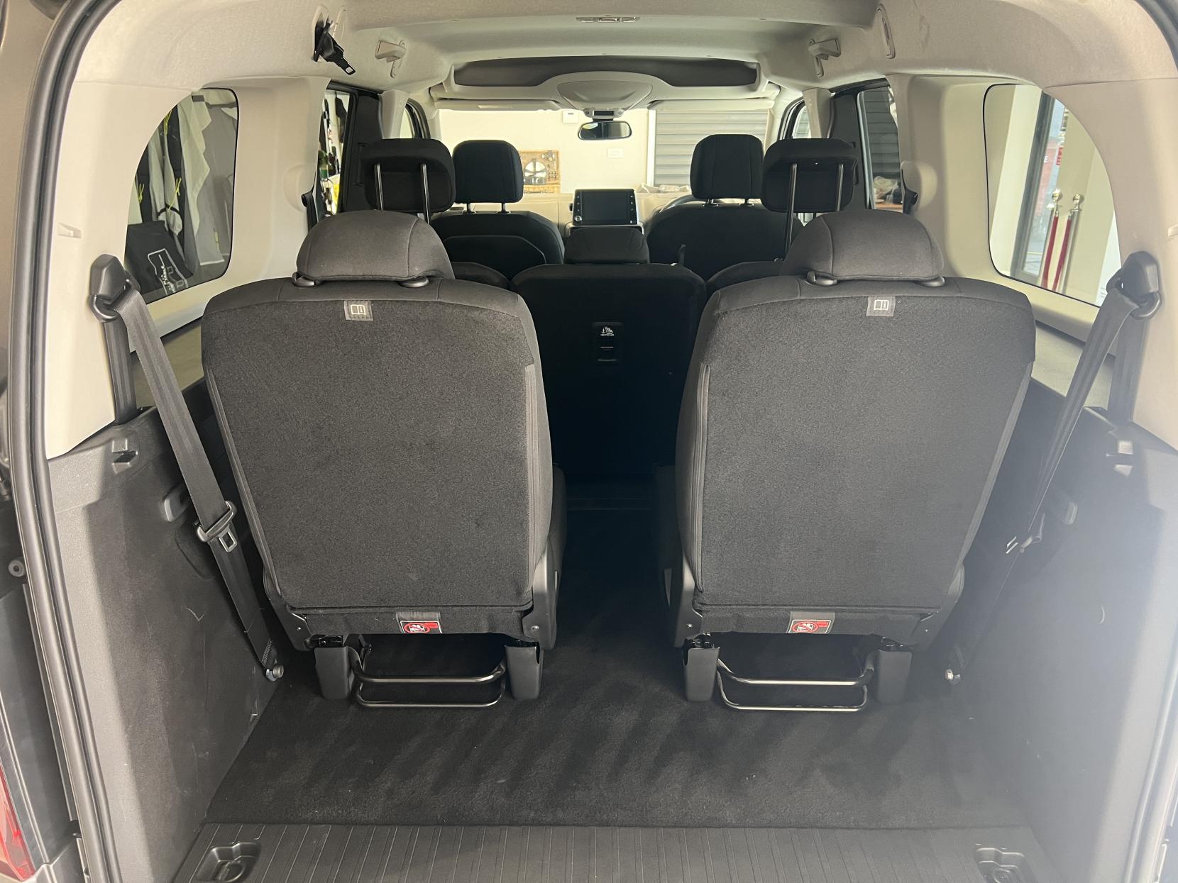 Vauxhall Combo Life *THIS IS THE ONLY PETROL AUTOMATIC 7 SEATER AVAILABLE IN THE UK ON A 2023* 1.2 130 BHP Turbo SE XL MPV 5dr Petrol Auto Euro 6 (s/s) (7 Seat) 