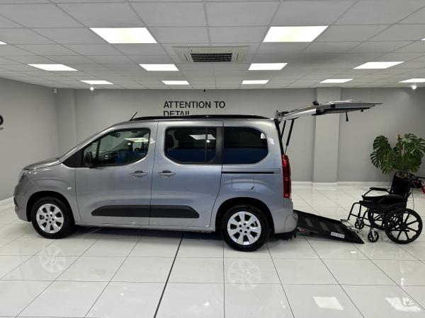 Vauxhall Combo Life WAV £18,995!! RARE 2024 Wheelchair adapted WAV  with just 1,400 miles! Cost almost £32,000 6 months ago!