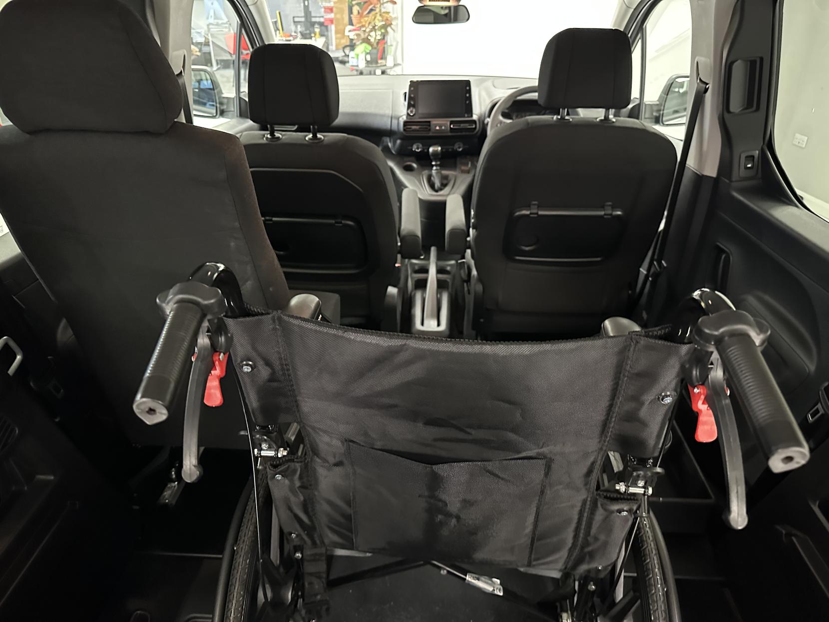 Vauxhall Combo Life WAV £18,995!! RARE 2024 Wheelchair adapted WAV  with just 1,400 miles! Cost almost £32,000 6 months ago!