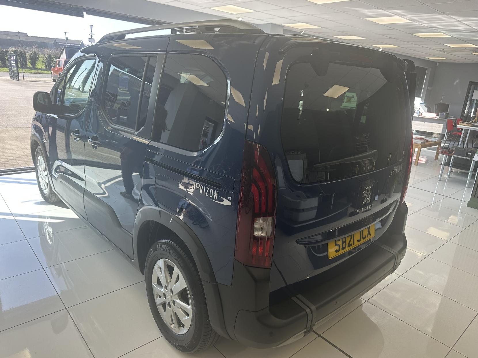 Peugeot Rifter 1.5 allure  APPLE CAR PLAY, SAT NAV