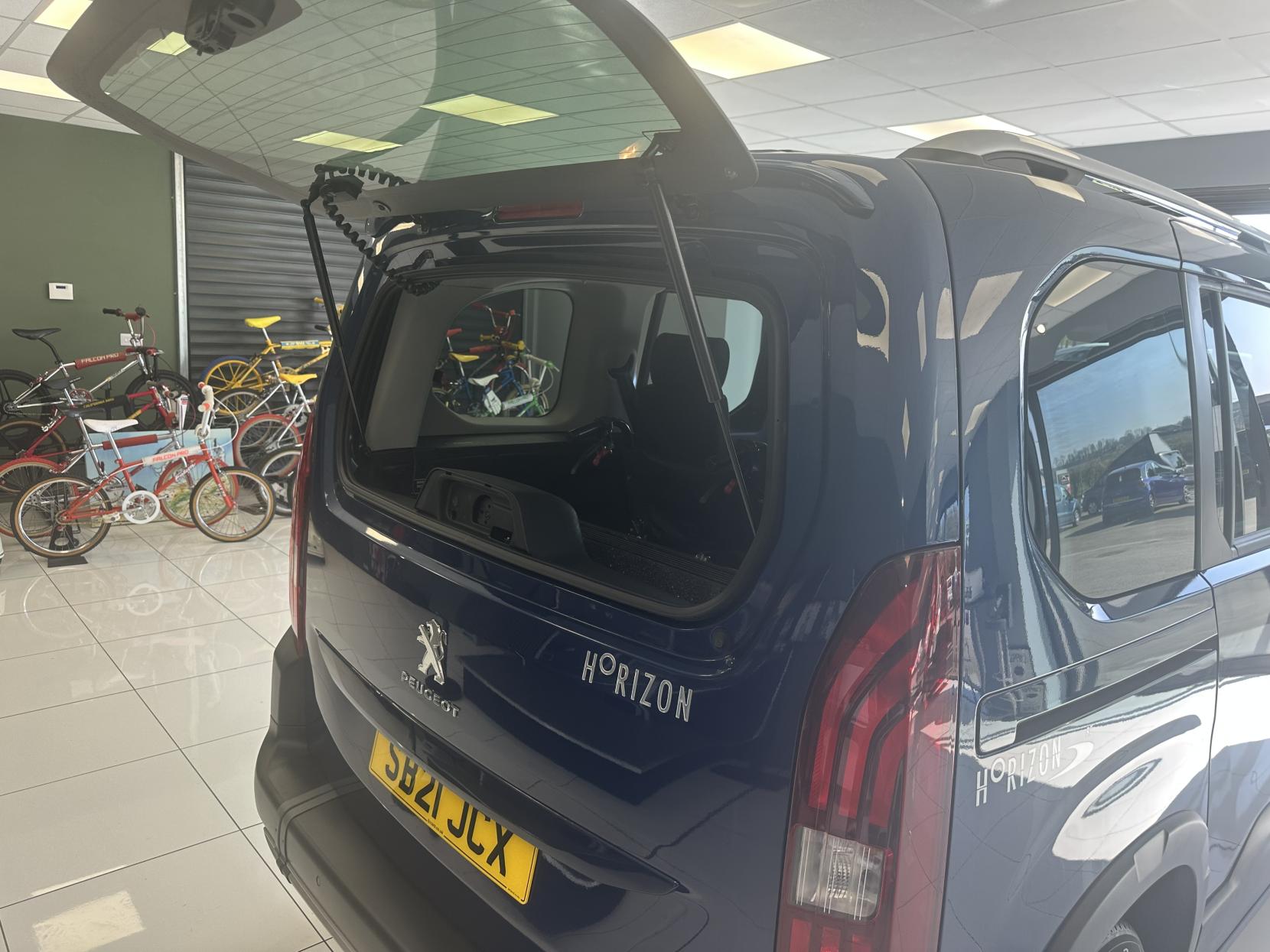 Peugeot Rifter 1.5 allure  APPLE CAR PLAY, SAT NAV