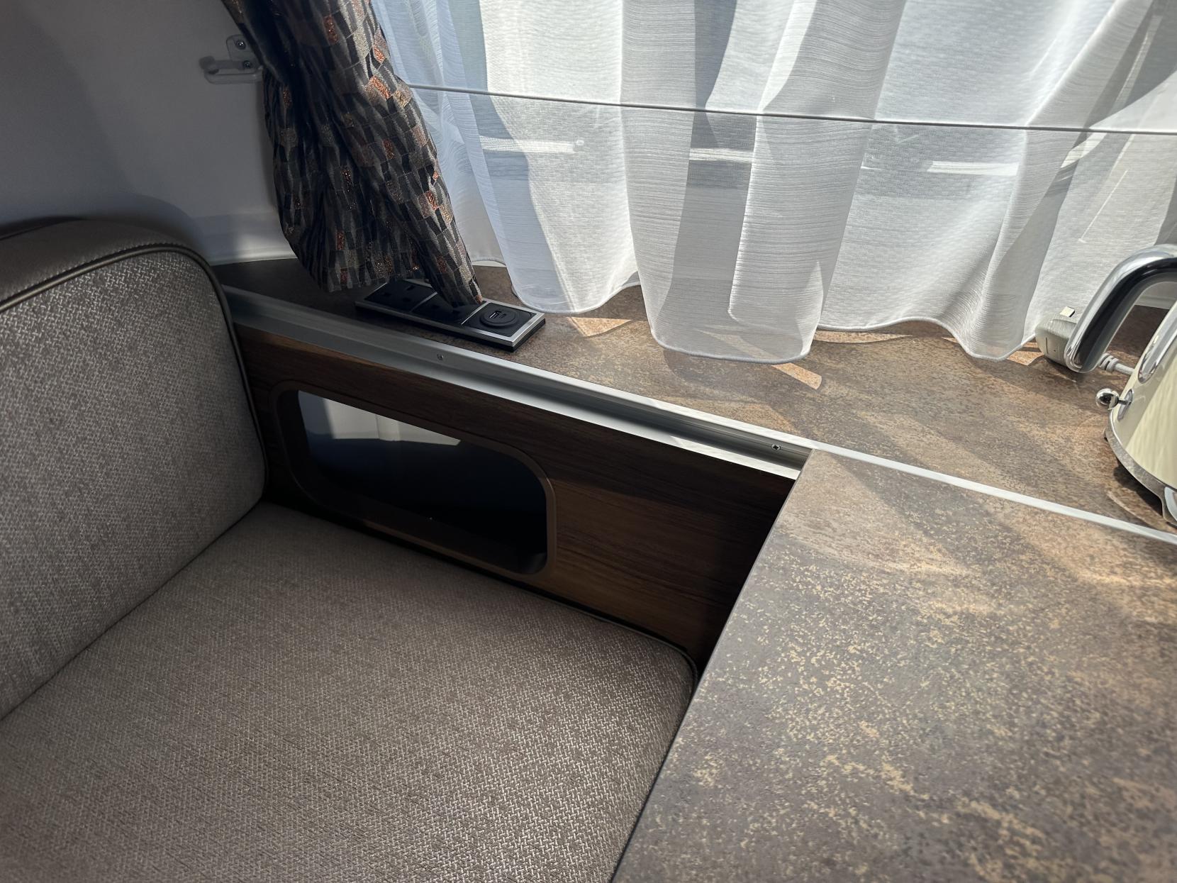 Eriba Touring TOURING RETRO CARAVAN 530