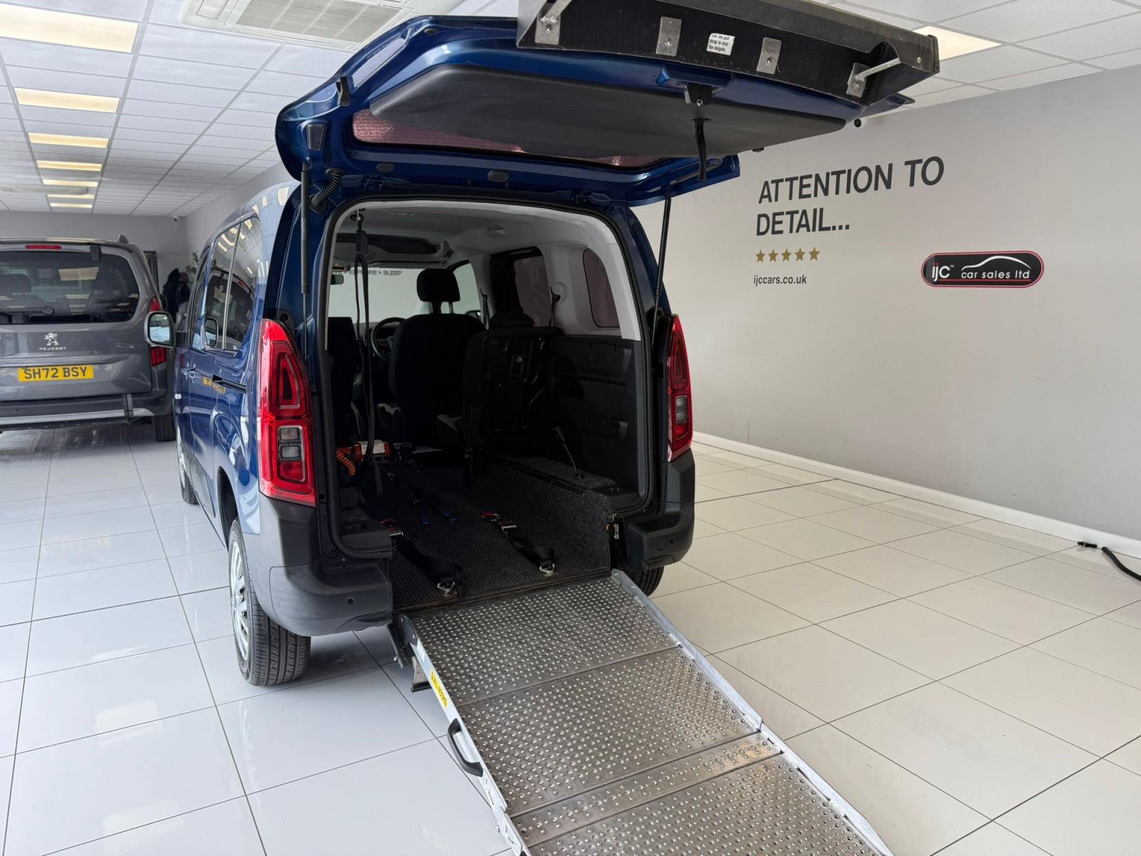 Citroen Berlingo WHEELCHAIR ADAPTED MPV, JUST 12,562 MILES! WITH A WINCH, NEWER SHAPE, SAT NAV!,1.5 BlueHDi Feel M MPV 5dr Diesel Manual Euro 6 (s/s) (100 ps)