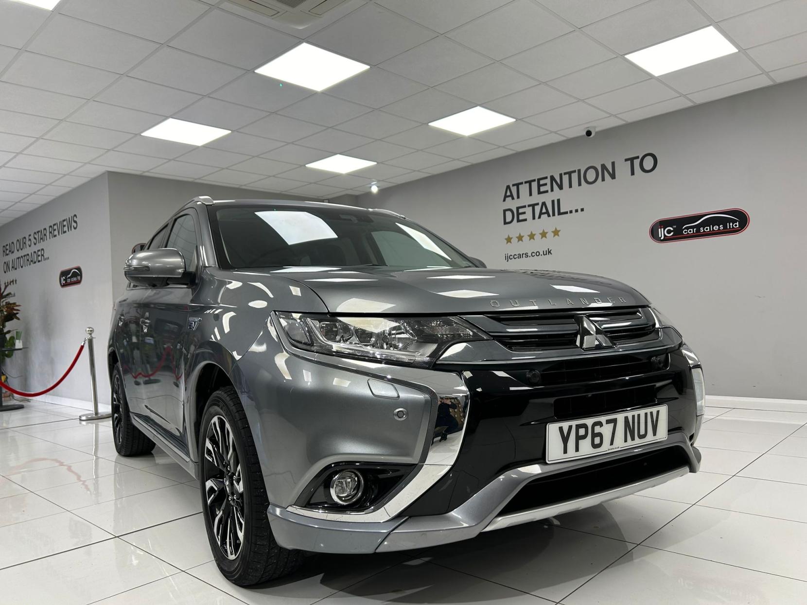 Mitsubishi Outlander 2.0h 12kWh 5hs SUV 5dr Petrol Plug-in Hybrid CVT 4WD Euro 6 (s/s) (200 ps)