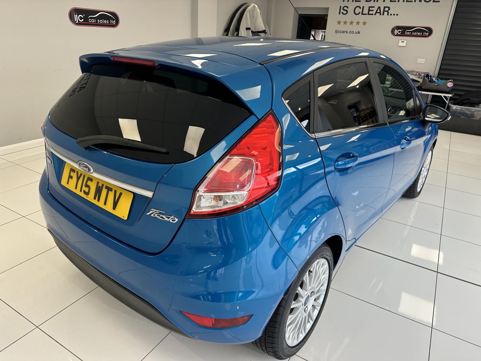 Ford Fiesta 1.0T EcoBoost Titanium Hatchback 5dr Petrol Manual Euro 5 (s/s) (100 ps)