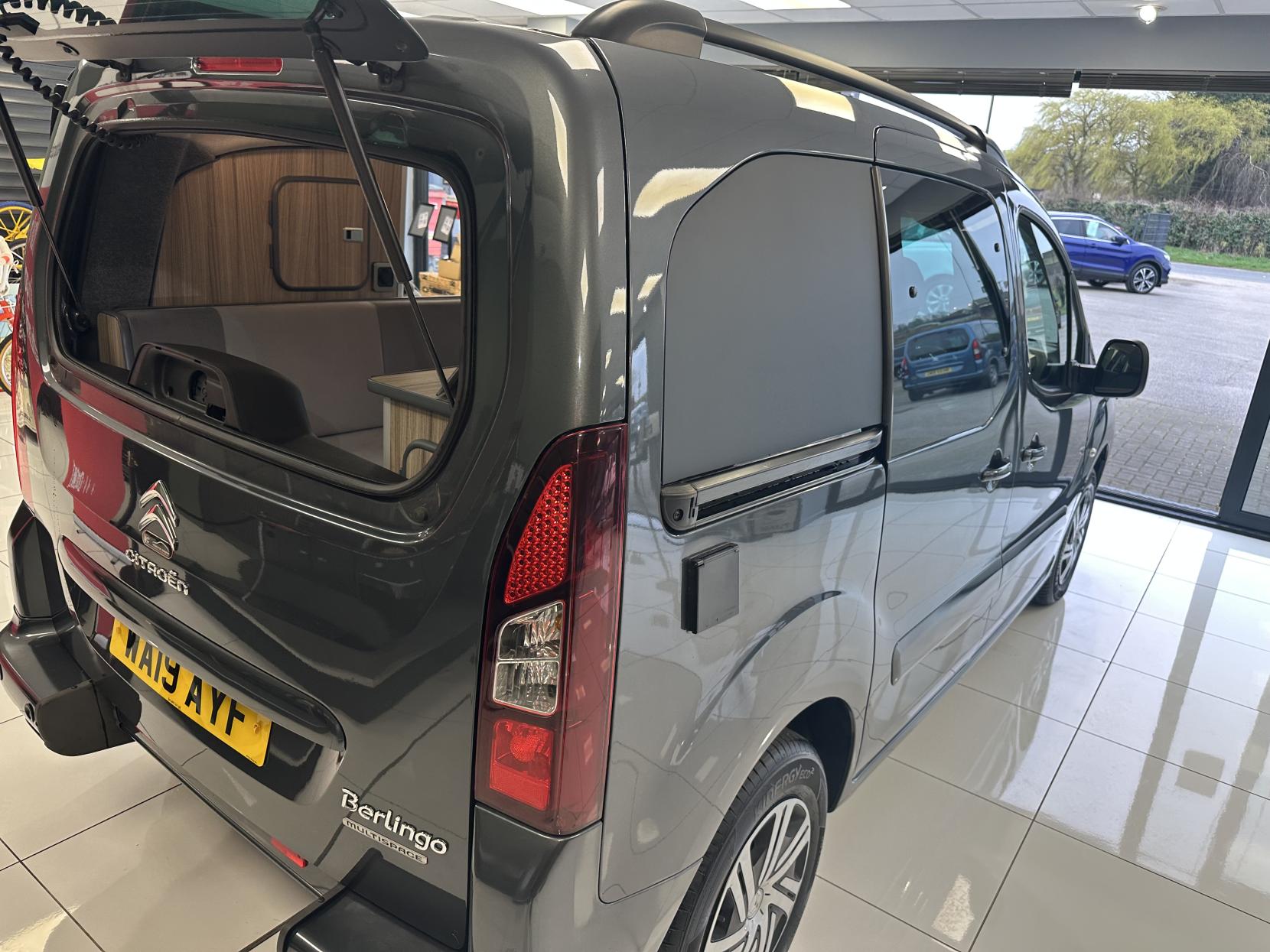 Citroen Berlingo **NEW ARRIVAL!** AUTOMATIC / TOP SPEC / SIDE BED SEATING / JUST 25,959 MILES