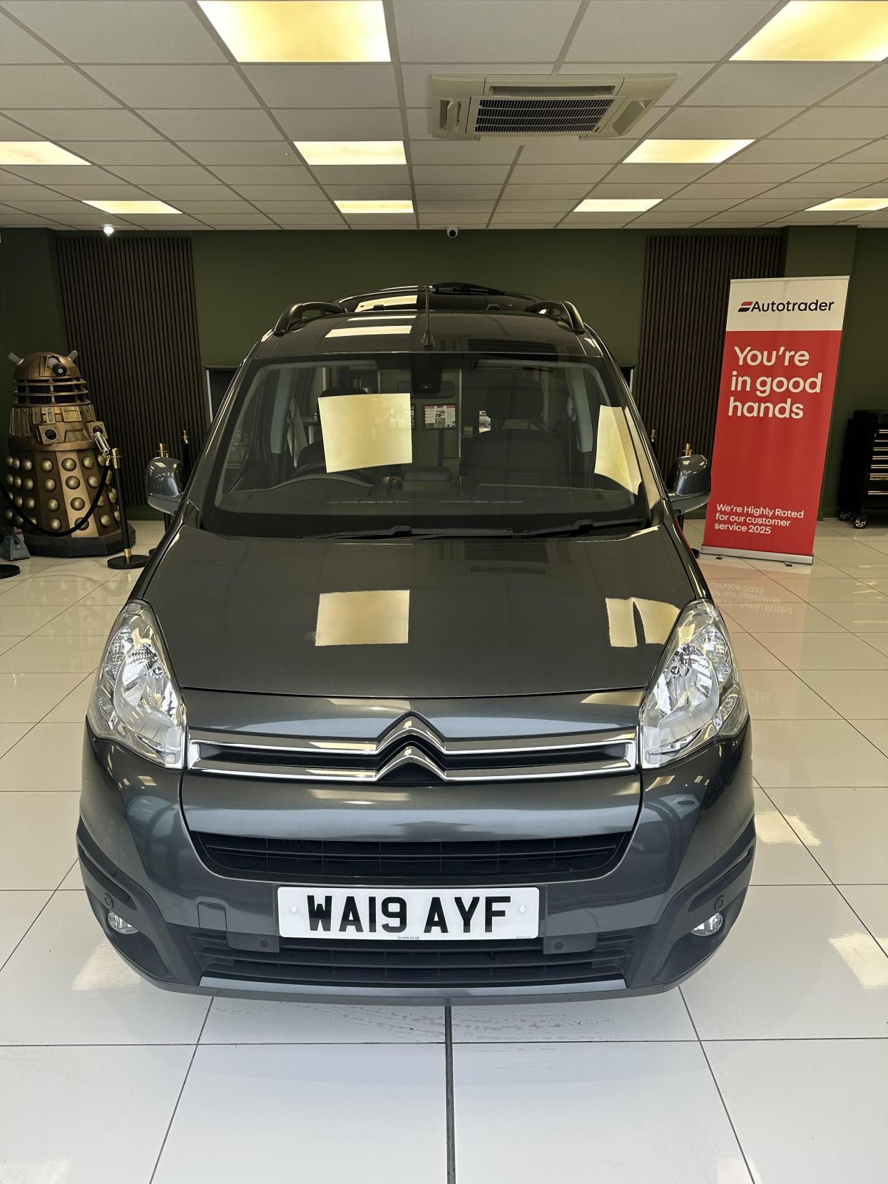 Citroen Berlingo **NEW ARRIVAL!** AUTOMATIC / TOP SPEC / SIDE BED SEATING / JUST 25,959 MILES