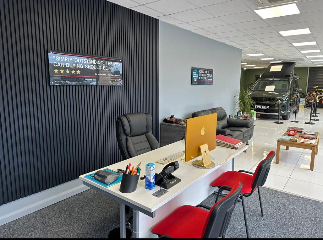 Citroen Berlingo **NEW ARRIVAL!** AUTOMATIC / TOP SPEC / SIDE BED SEATING / JUST 25,959 MILES