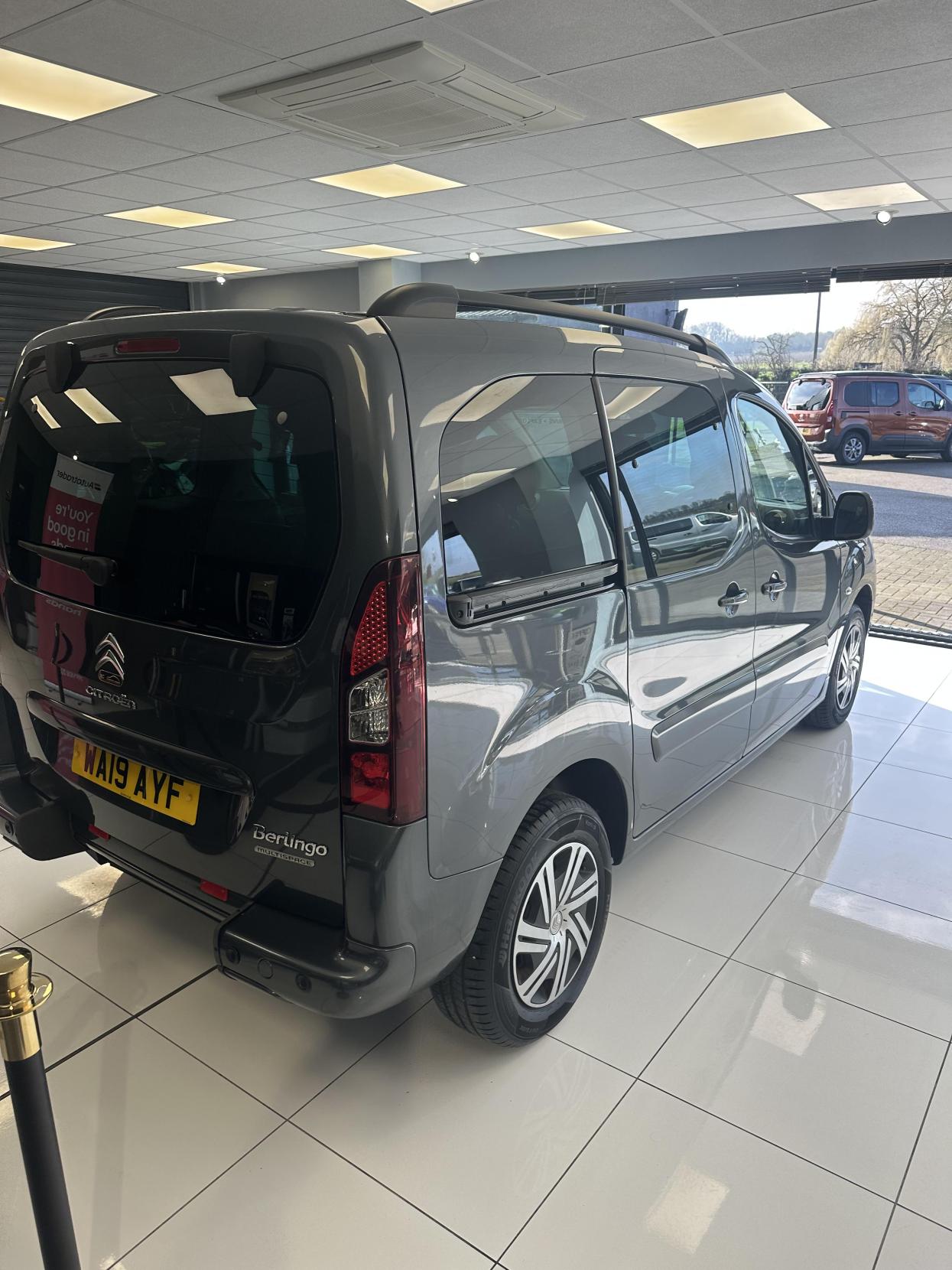 Citroen Berlingo **NEW ARRIVAL!** AUTOMATIC / TOP SPEC / SIDE BED SEATING / JUST 25,959 MILES