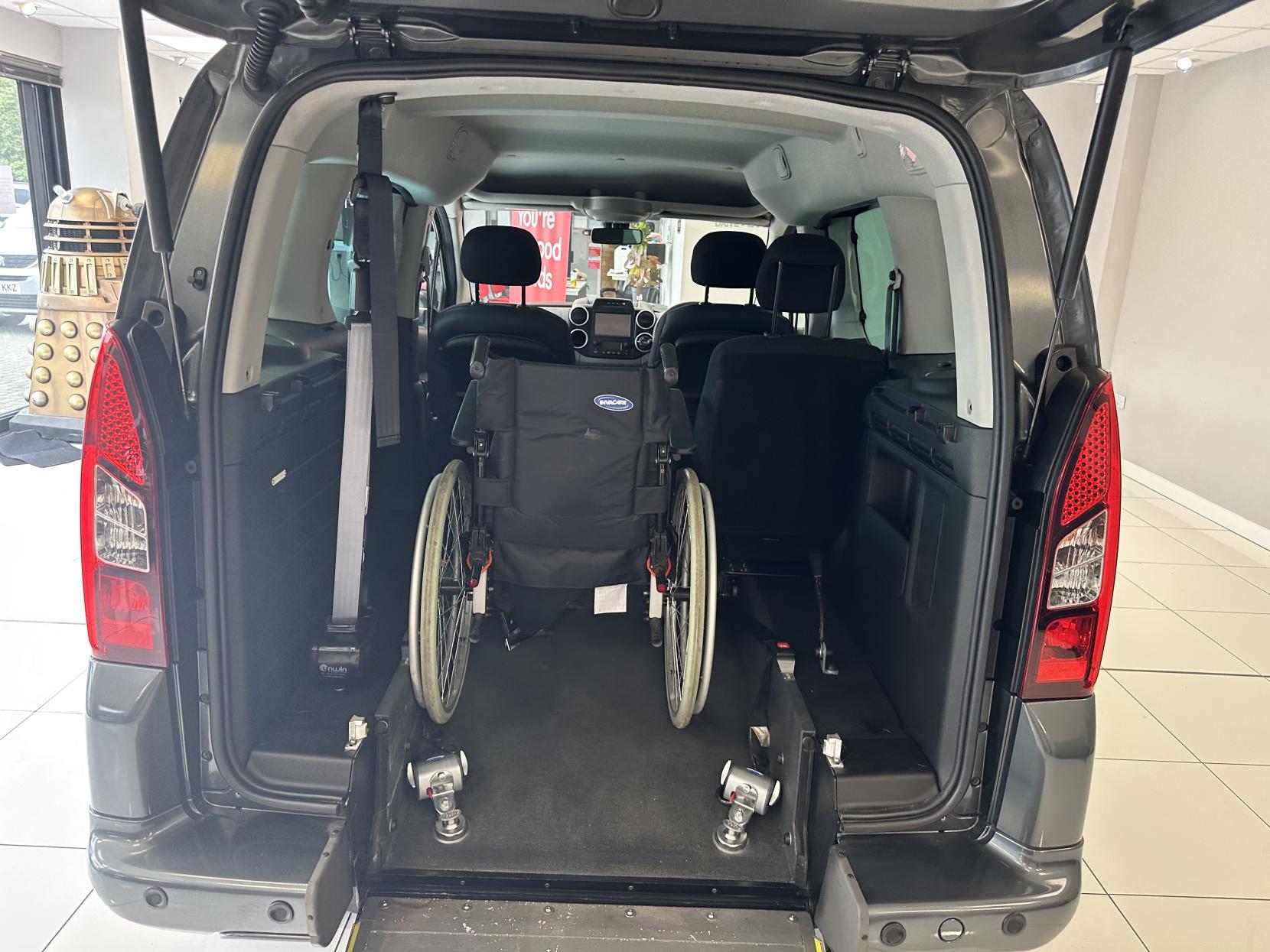 Citroen Berlingo AUTOMATIC WAV, CARRIES 4! **JUST 25,956 MILES!**1.6 BlueHDi Flair Multispace MPV 5dr Diesel ETG6 ULEZ compliant