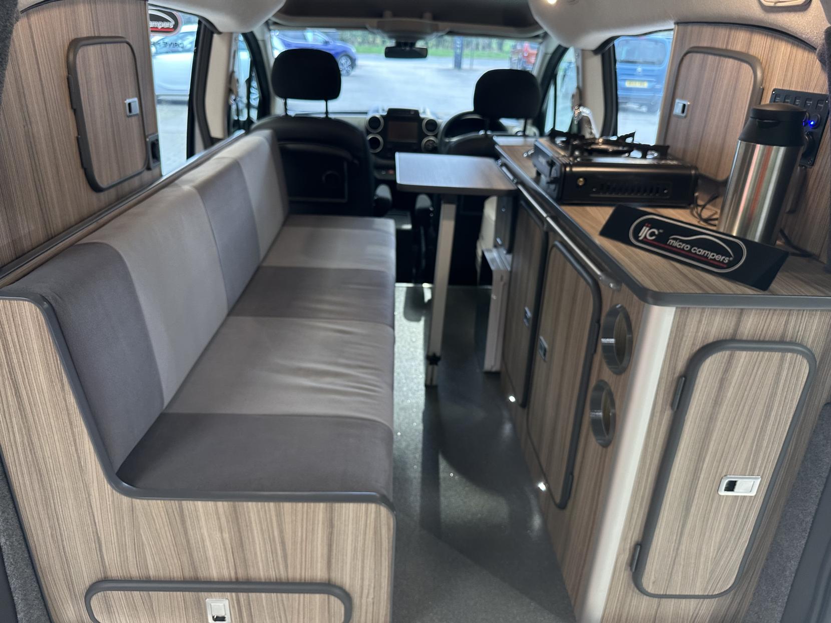 Citroen Berlingo **NEW ARRIVAL!** AUTOMATIC / TOP SPEC / SIDE BED SEATING / JUST 25,959 MILES