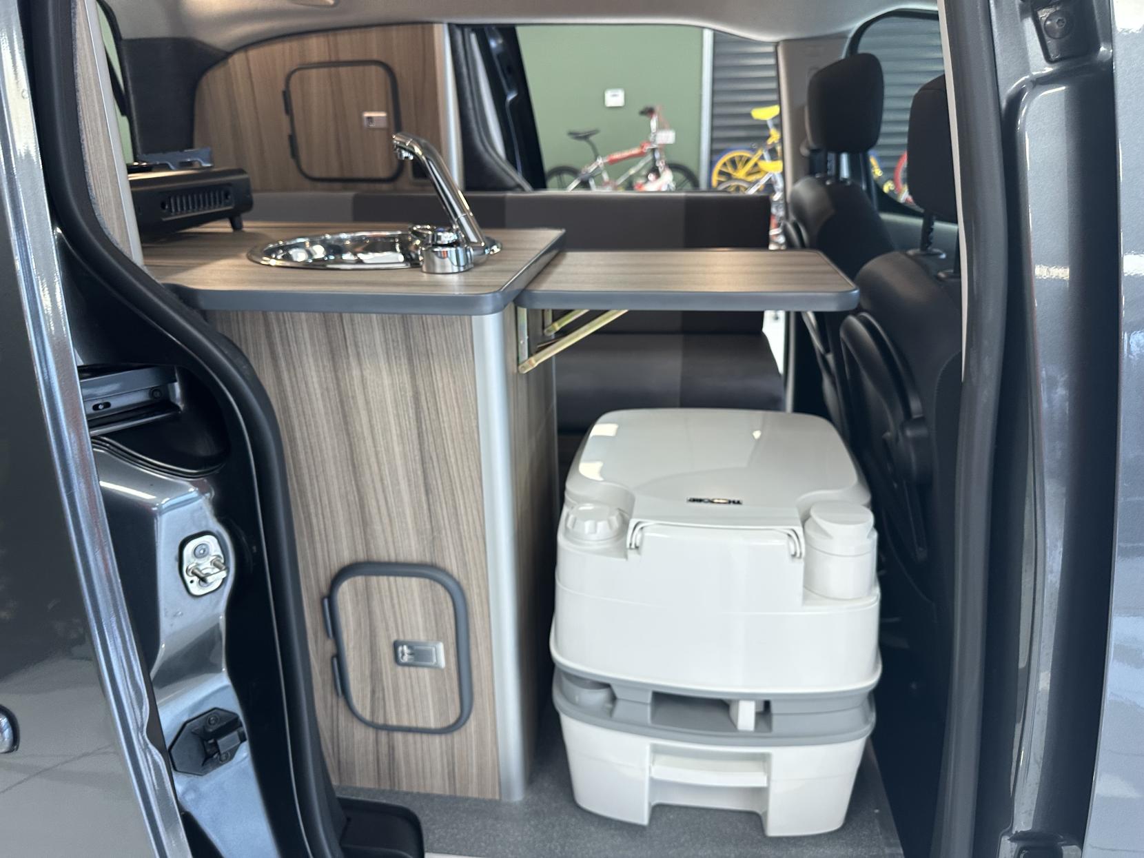 Citroen Berlingo **NEW ARRIVAL!** AUTOMATIC / TOP SPEC / SIDE BED SEATING / JUST 25,959 MILES