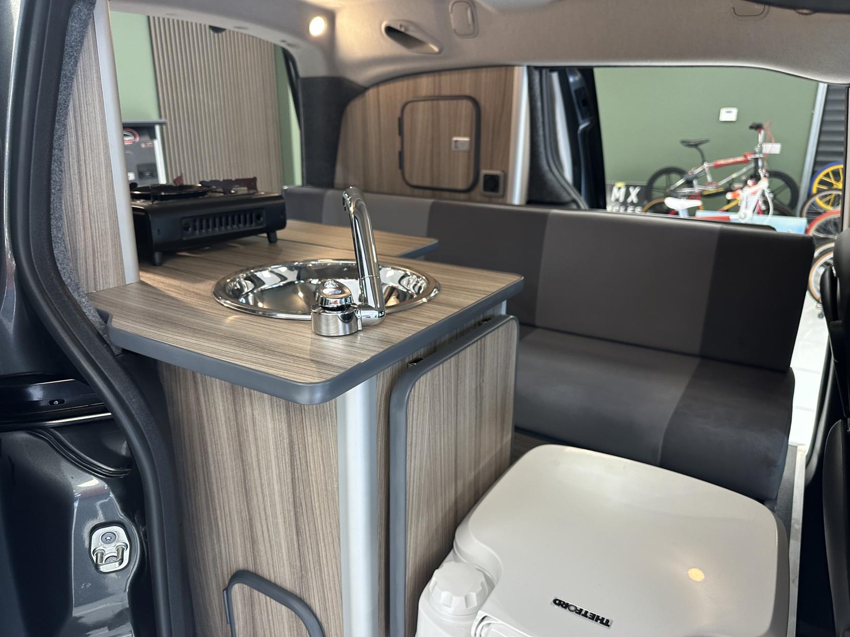 Citroen Berlingo **NEW ARRIVAL!** AUTOMATIC / TOP SPEC / SIDE BED SEATING / JUST 25,959 MILES