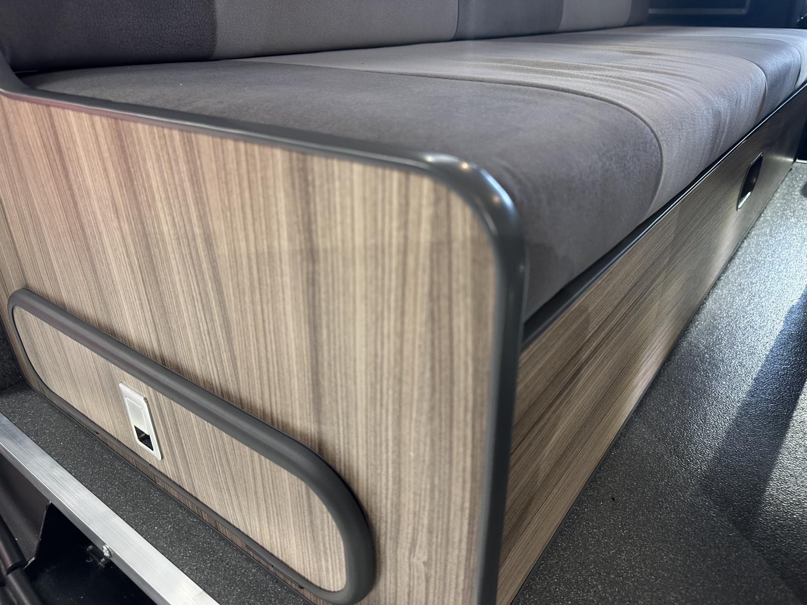 Citroen Berlingo **NEW ARRIVAL!** AUTOMATIC / TOP SPEC / SIDE BED SEATING / JUST 25,959 MILES