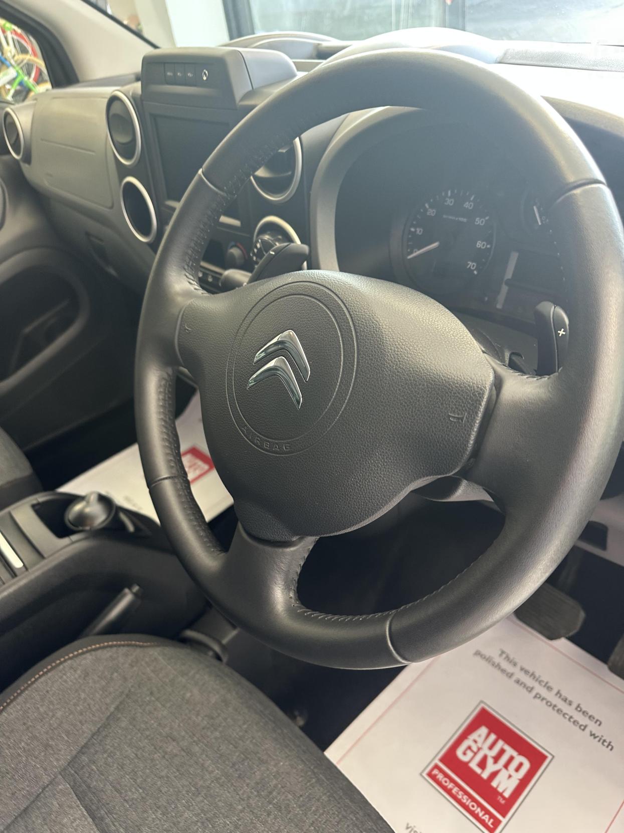 Citroen Berlingo **NEW ARRIVAL!** AUTOMATIC / TOP SPEC / SIDE BED SEATING / JUST 25,959 MILES