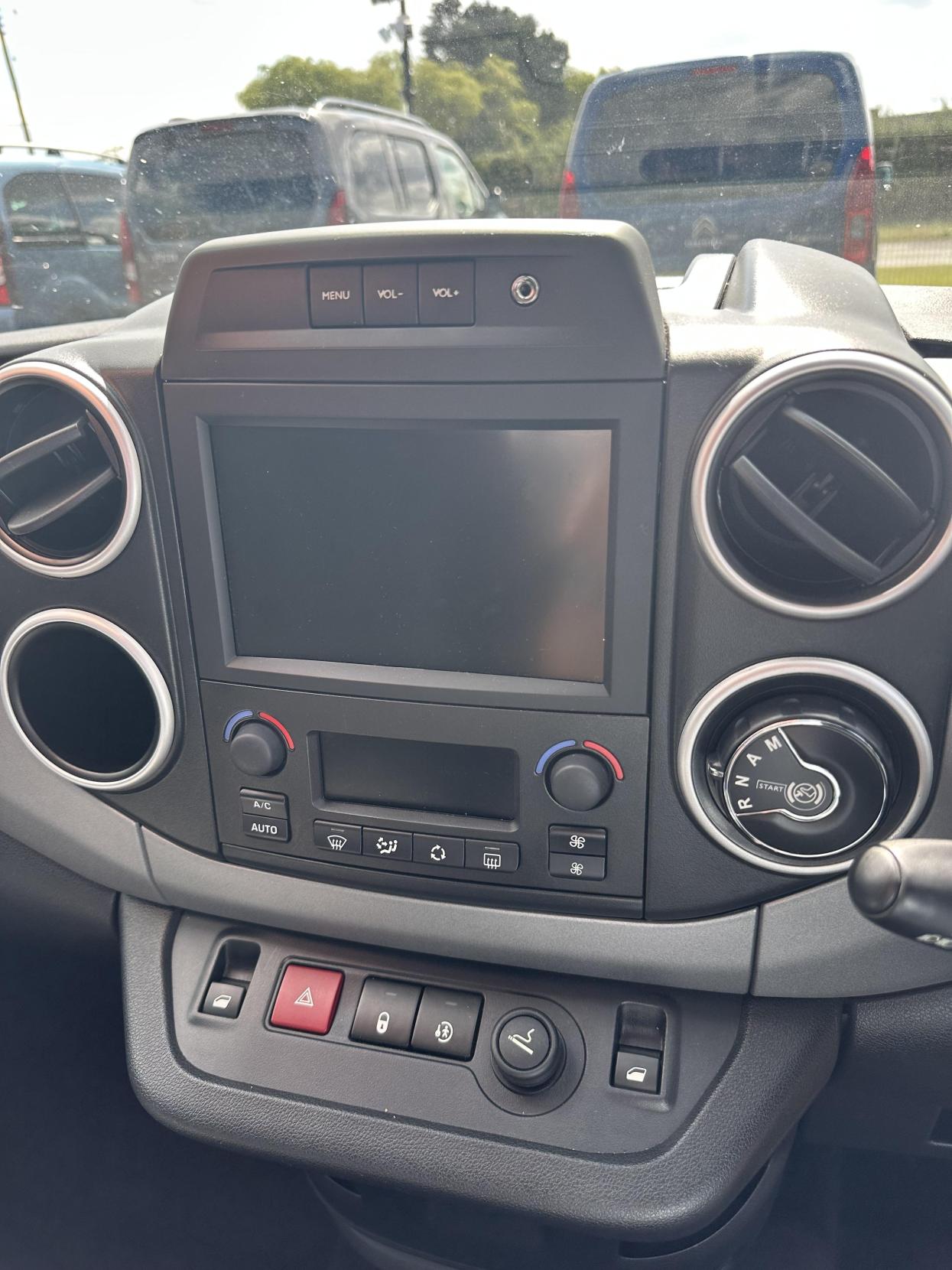 Citroen Berlingo AUTOMATIC WAV, CARRIES 4! **JUST 25,956 MILES!**1.6 BlueHDi Flair Multispace MPV 5dr Diesel ETG6 ULEZ compliant