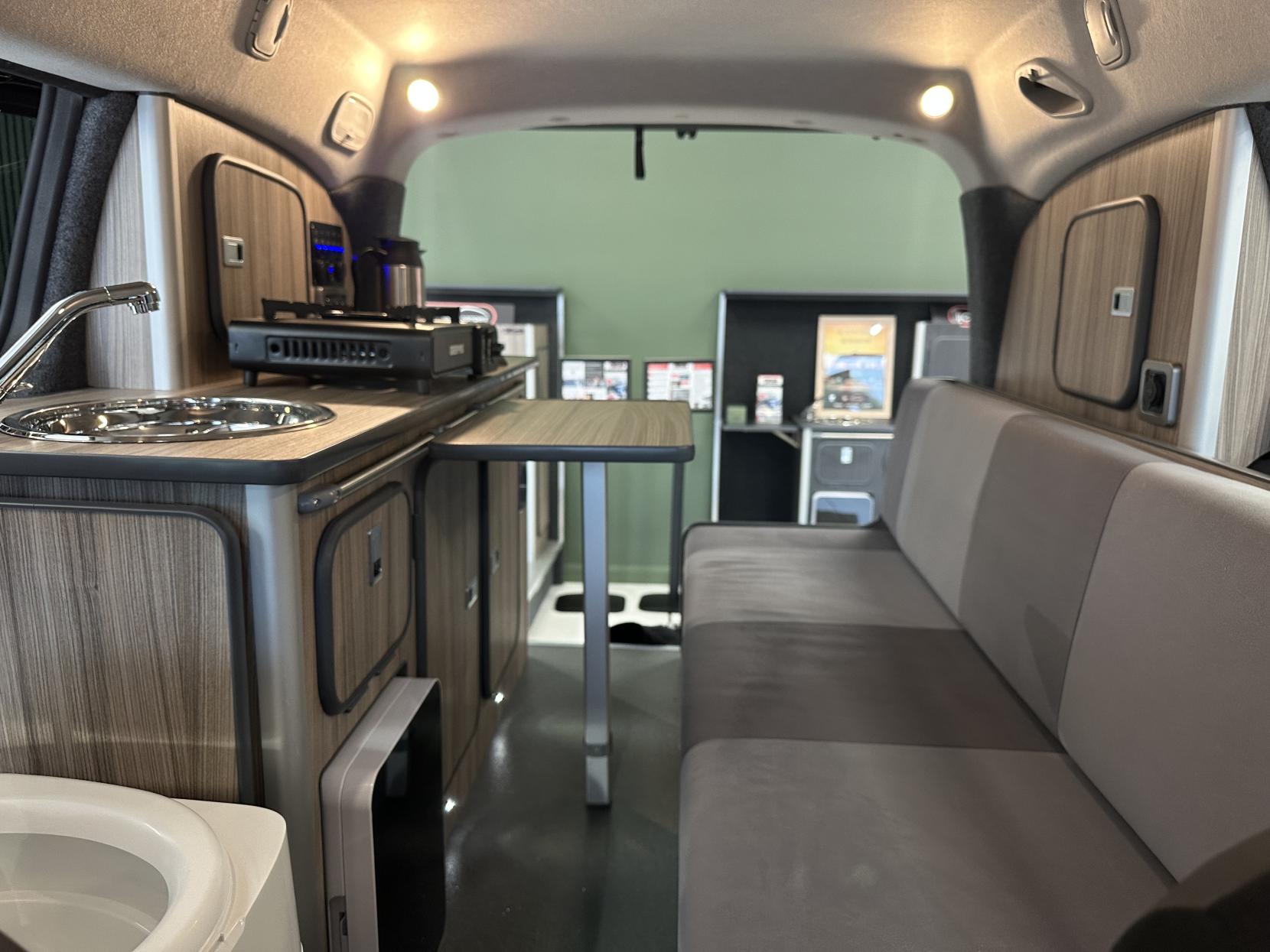 Citroen Berlingo **NEW ARRIVAL!** AUTOMATIC / TOP SPEC / SIDE BED SEATING / JUST 25,959 MILES