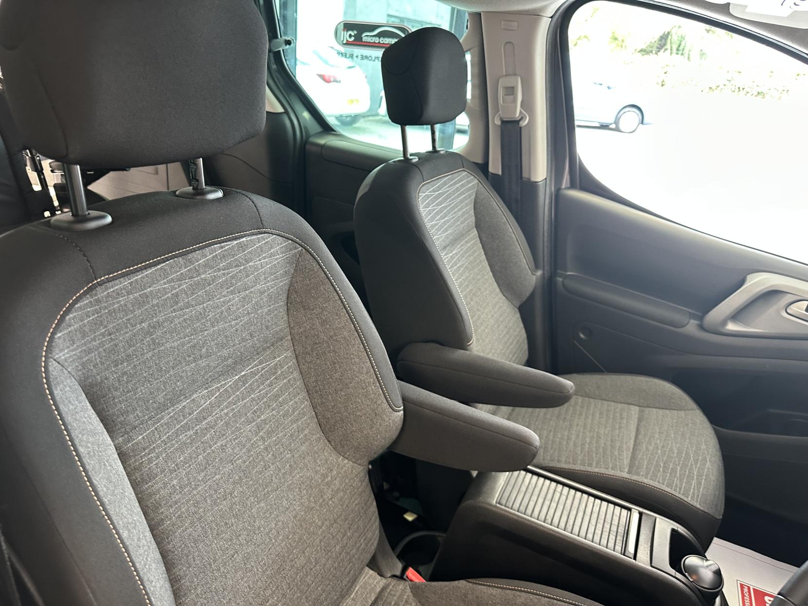 Citroen Berlingo AUTOMATIC WAV, CARRIES 4! **JUST 25,956 MILES!**1.6 BlueHDi Flair Multispace MPV 5dr Diesel ETG6 ULEZ compliant