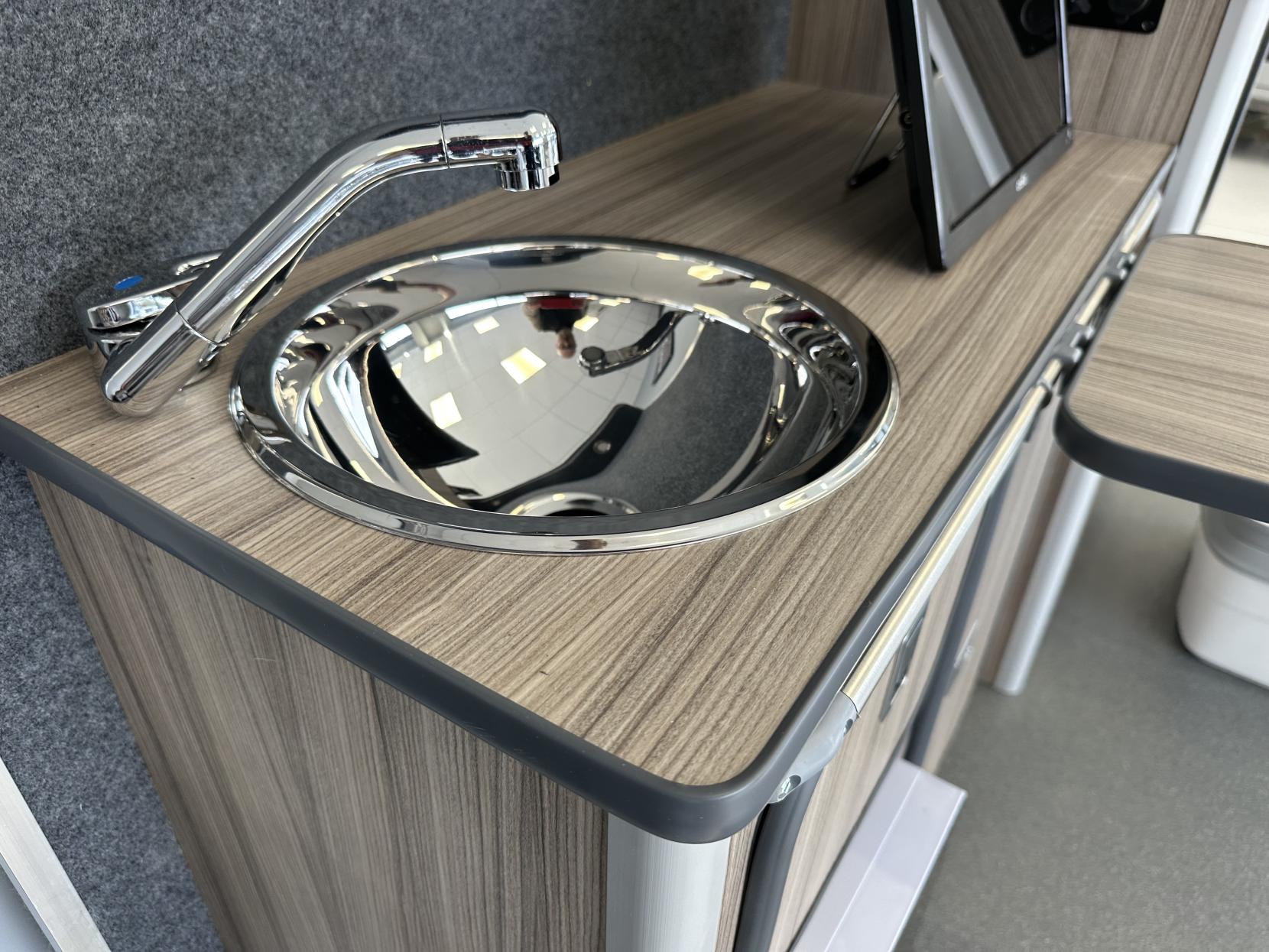 Citroen Berlingo **AUTO MICRO CAMPER AWAITING CONVERSION!!** 1.5 BlueHDi Diesel AUTO EAT Euro 6 ( (130 BHP)