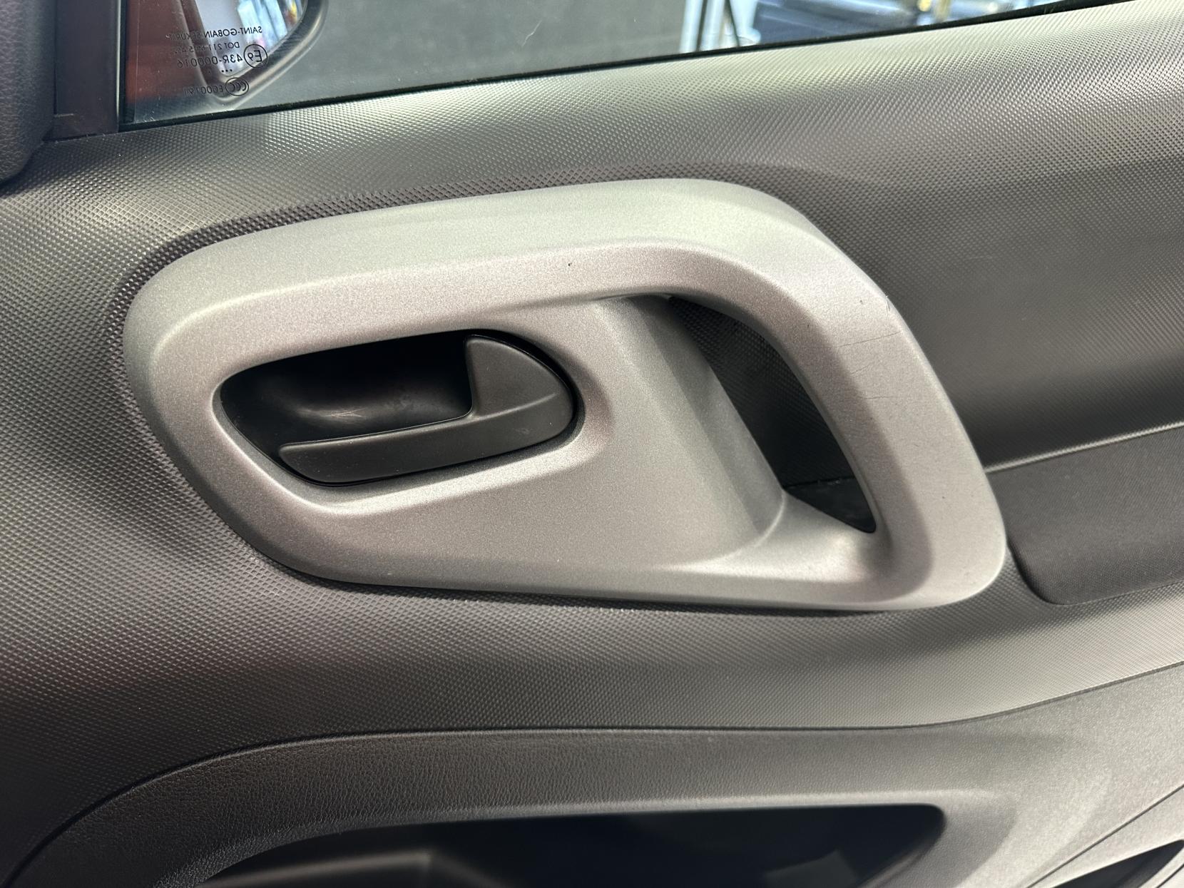 Citroen Berlingo Wheelchair adapted with a lower floor and ramp, 1.6 BlueHDi Feel Multispace MPV 5dr Diesel Manual Euro 6 (100 ps)